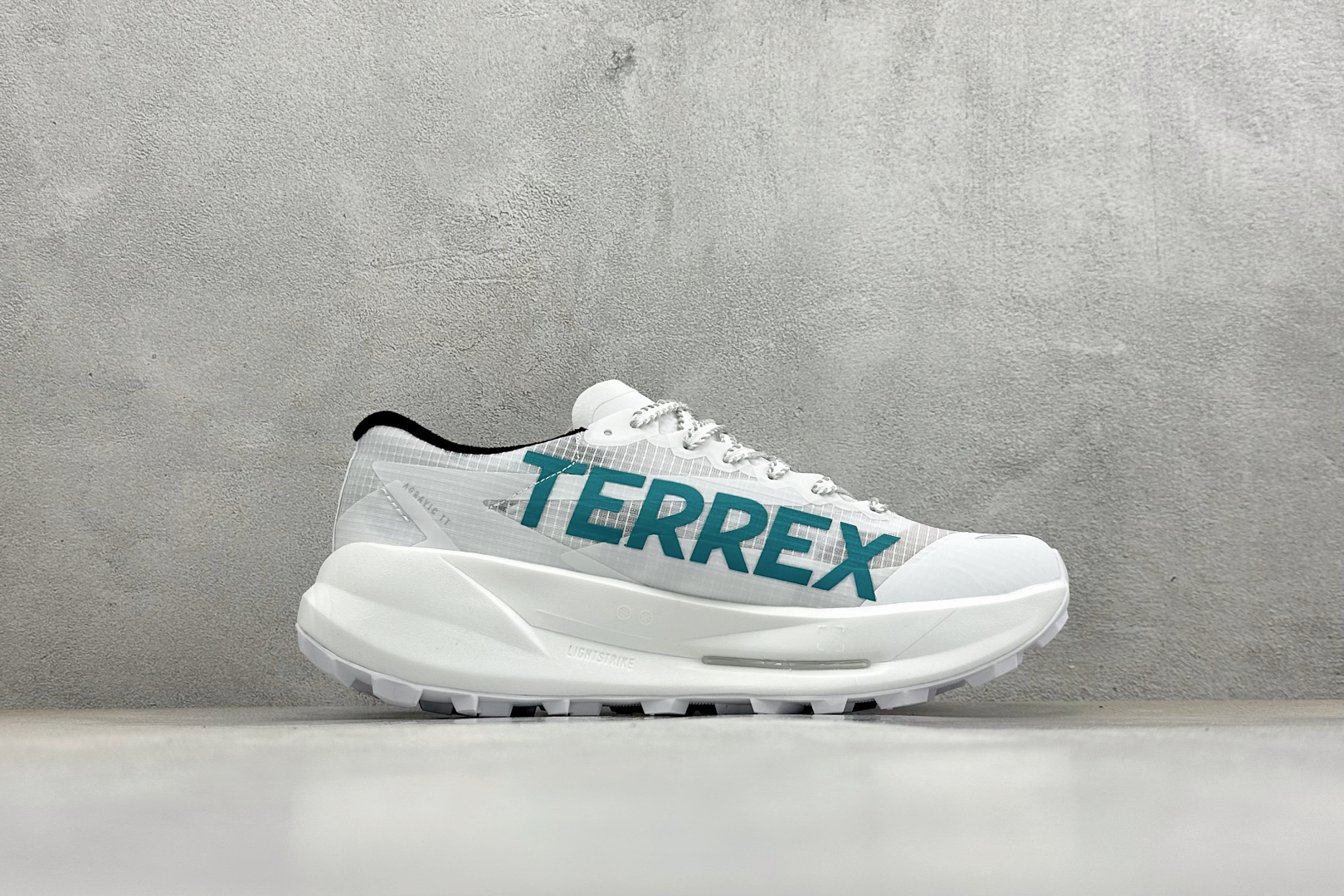 Adidas Terrex Agravic TT 阿迪达斯透气缓震跑步鞋 HP7091 Adidas Terrex Agravic TT 阿迪达斯透气缓震跑步鞋 HP7091