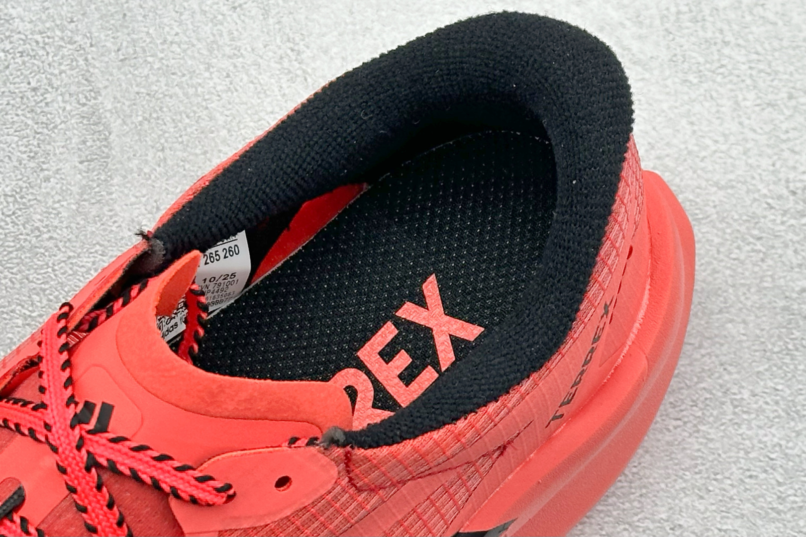 Adidas Terrex Agravic TT 阿迪达斯透气缓震跑步鞋 HP4492 Adidas Terrex Agravic TT 阿迪达斯透气缓震跑步鞋 HP4492