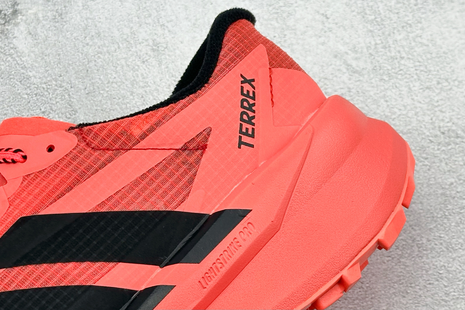 Adidas Terrex Agravic TT 阿迪达斯透气缓震跑步鞋 HP4492 Adidas Terrex Agravic TT 阿迪达斯透气缓震跑步鞋 HP4492