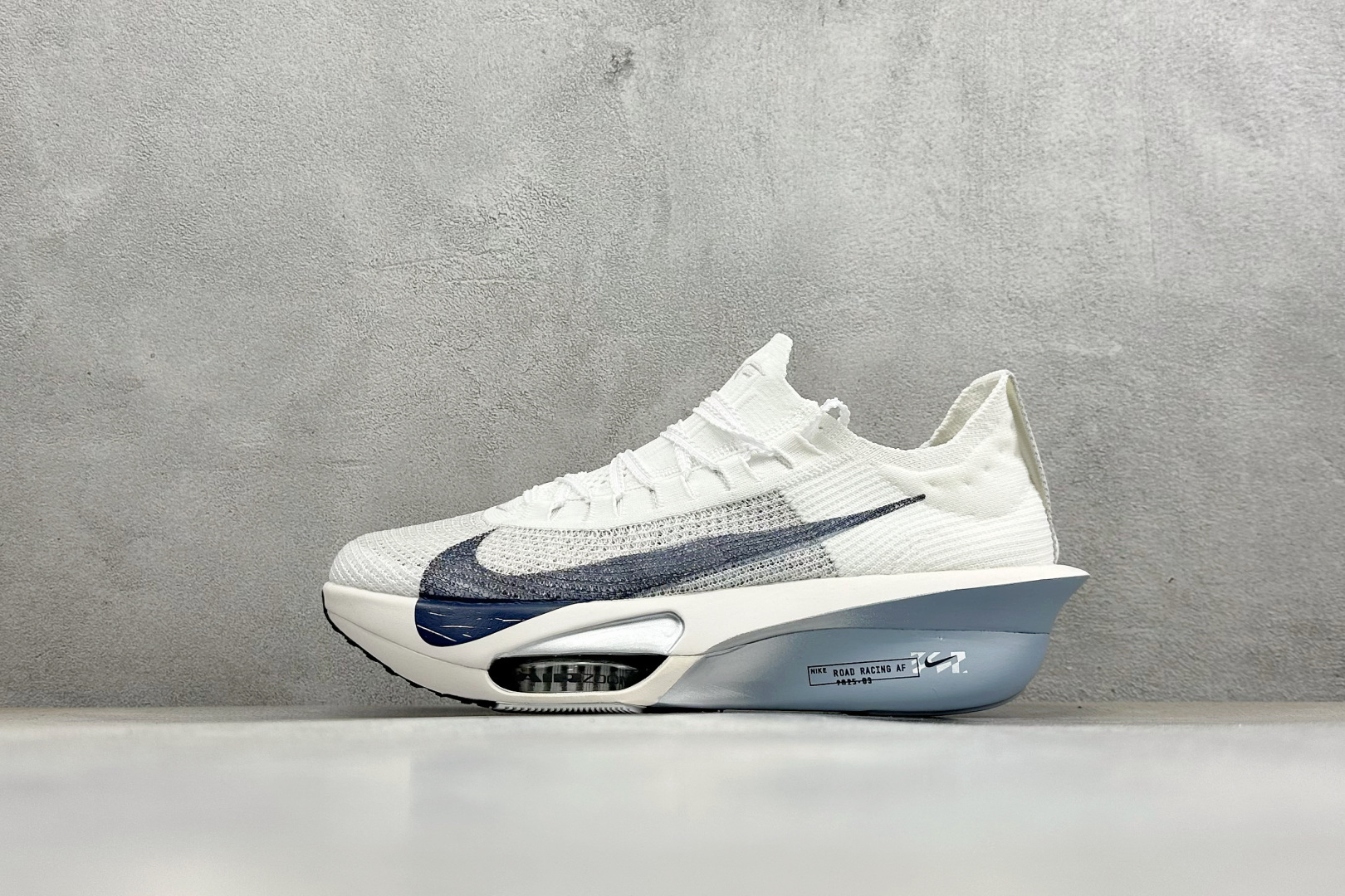 Nike Air Zoom Alphafly Next% 3 Gridiron 舒适 涤纶织物减震透气轻便回弹 低帮跑步鞋 FD8311-101 Nike Air Zoom Alphafly Next% 3 Gridiron 舒适 涤纶织物减震透气轻便回弹 低帮跑步鞋 FD8311-101