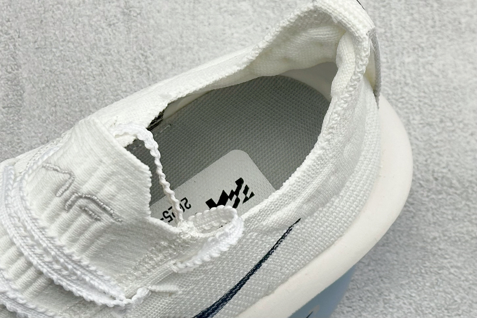 Nike Air Zoom Alphafly Next% 3 Gridiron 舒适 涤纶织物减震透气轻便回弹 低帮跑步鞋 FD8311-101 Nike Air Zoom Alphafly Next% 3 Gridiron 舒适 涤纶织物减震透气轻便回弹 低帮跑步鞋 FD8311-101