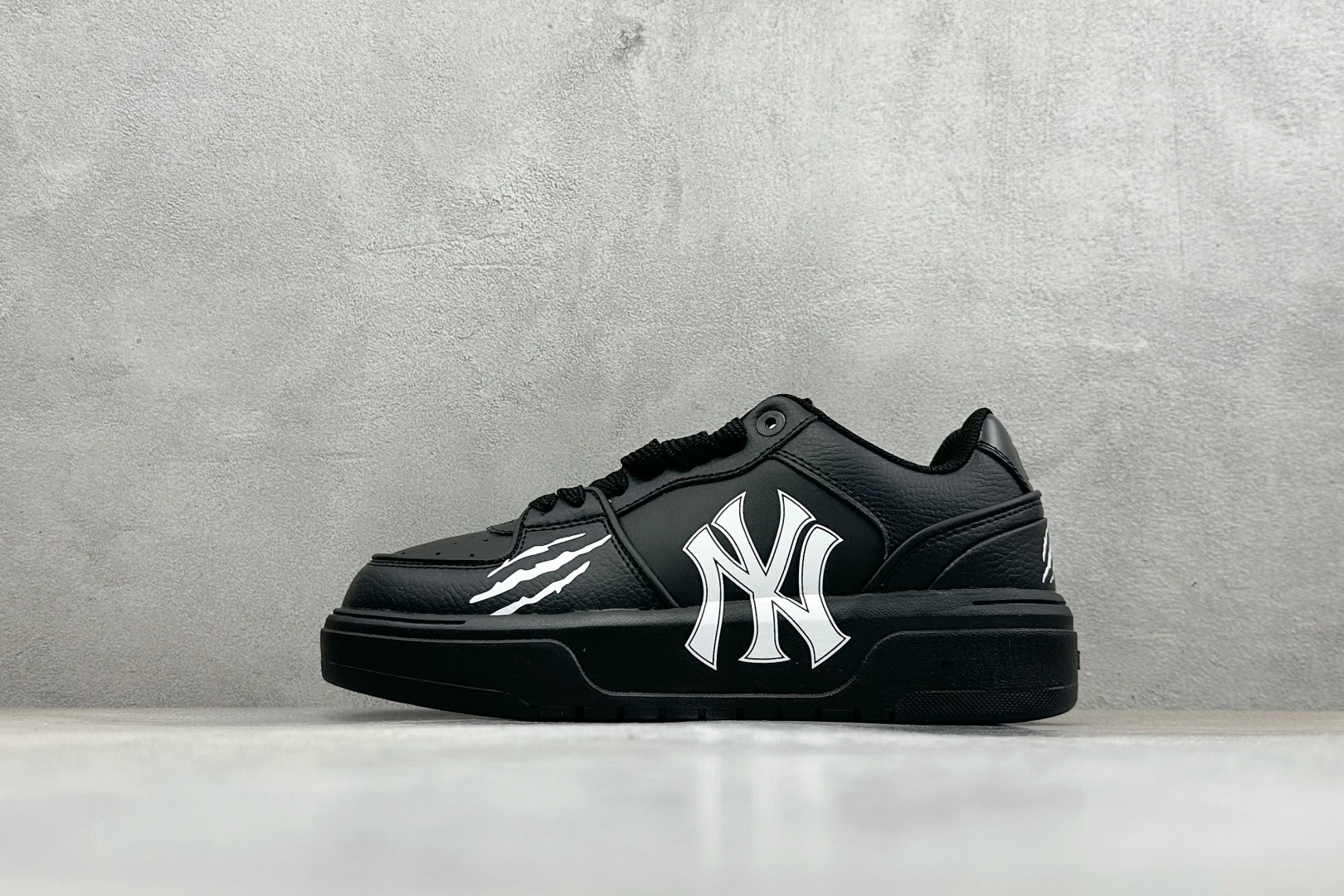 210 MLB NY 印花网红学长老爹鞋 定制涂鸦恶作剧 3ASXCA12N