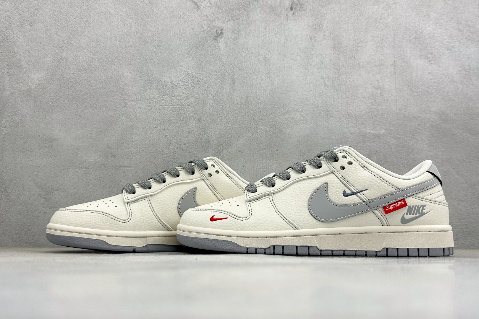 Nike Dunk Low Retro NK联名 周年高端定制 低帮休闲板鞋 HH7518-084 Nike Dunk Low Retro NK联名 周年高端定制 低帮休闲板鞋 HH7518-084
