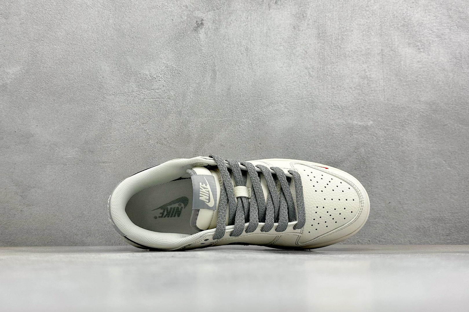 Nike Dunk Low Retro NK联名 周年高端定制 低帮休闲板鞋 HH7518-084 Nike Dunk Low Retro NK联名 周年高端定制 低帮休闲板鞋 HH7518-084