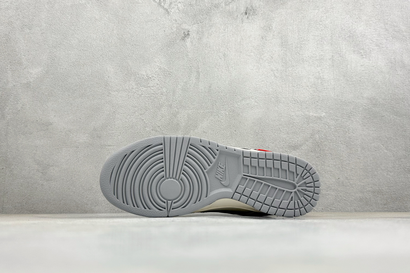 Nike Dunk Low Retro NK联名 周年高端定制 低帮休闲板鞋 HH7518-084 Nike Dunk Low Retro NK联名 周年高端定制 低帮休闲板鞋 HH7518-084