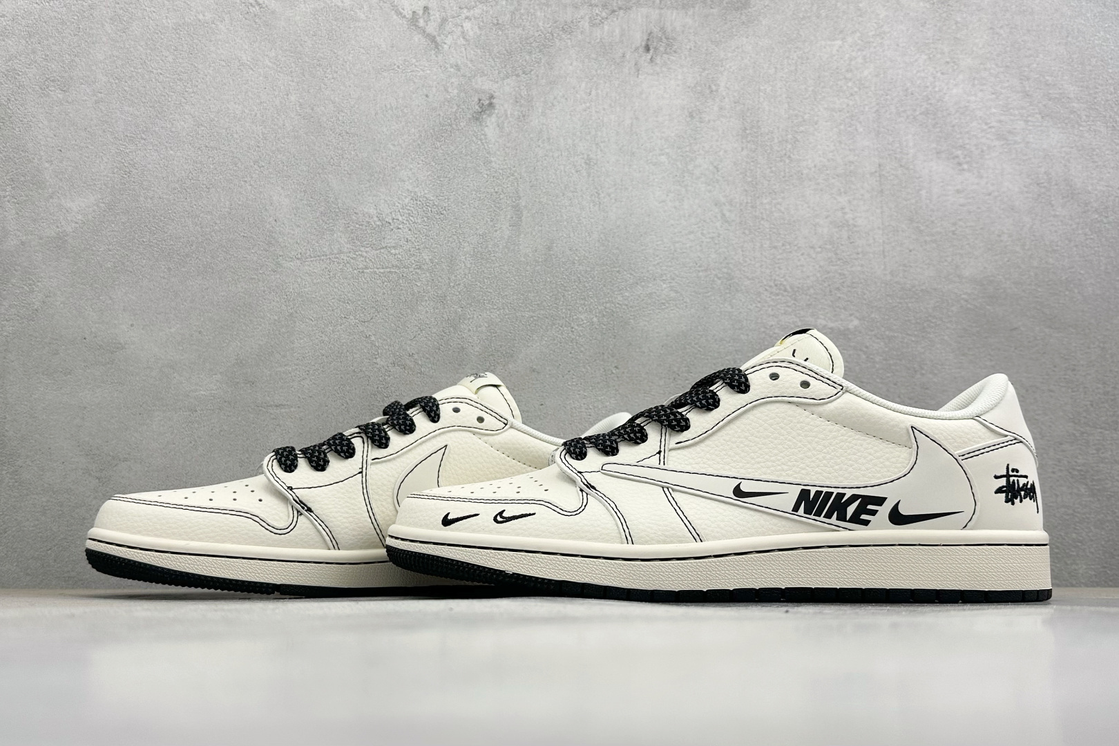 Air Jordan 1 Low AJ1 乔1 斯图西联名 高端定制 低帮倒钩复古篮球鞋 HH7518-092 Air Jordan 1 Low AJ1 乔1 斯图西联名 高端定制 低帮倒钩复古篮球鞋 HH7518-092