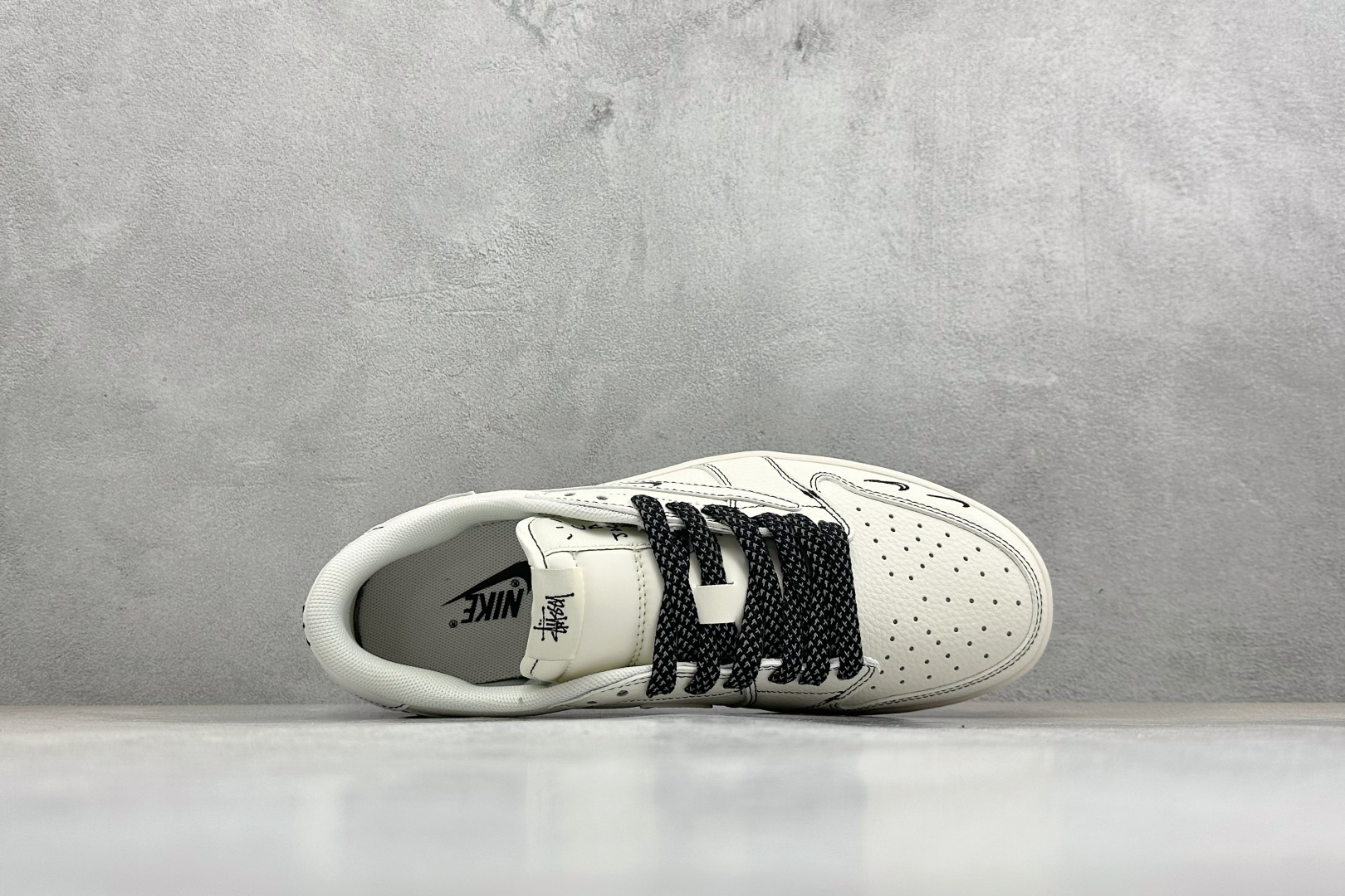 Air Jordan 1 Low AJ1 乔1 斯图西联名 高端定制 低帮倒钩复古篮球鞋 HH7518-092 Air Jordan 1 Low AJ1 乔1 斯图西联名 高端定制 低帮倒钩复古篮球鞋 HH7518-092