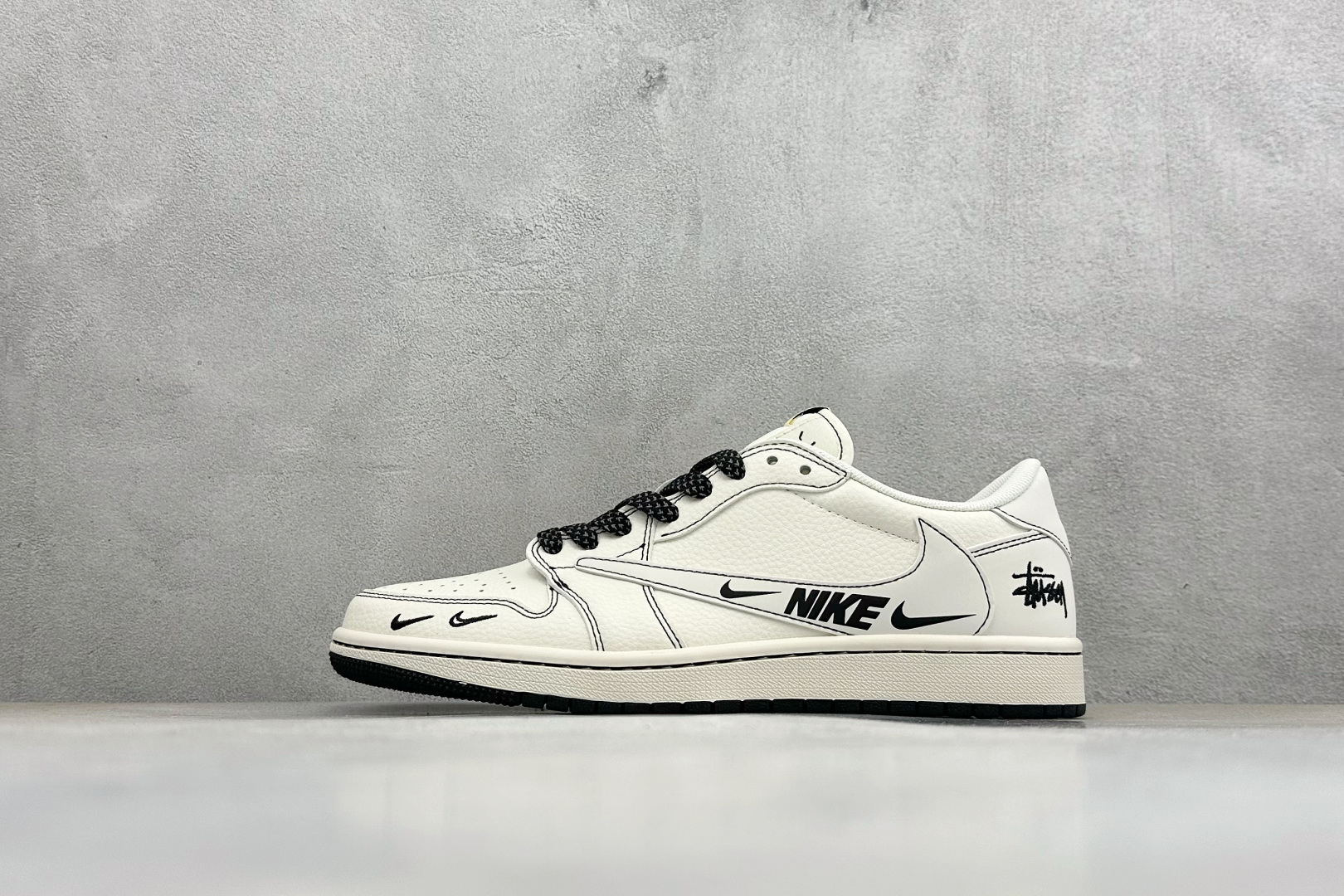 Air Jordan 1 Low AJ1 乔1 斯图西联名 高端定制 低帮倒钩复古篮球鞋 HH7518-092 Air Jordan 1 Low AJ1 乔1 斯图西联名 高端定制 低帮倒钩复古篮球鞋 HH7518-092