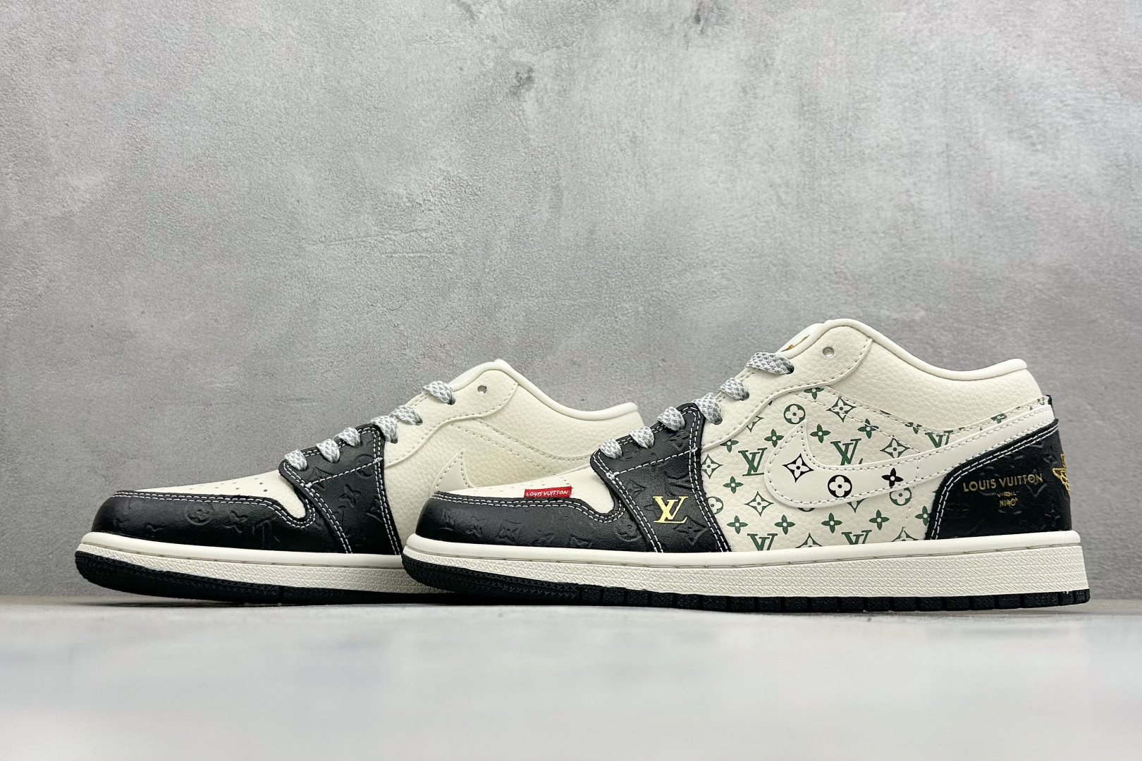 奢华联名 潮力拉满 AIR JORDAN 1 这款AJ1与LV联名款 将经典篮球基因与奢侈老花元素完美融合 黑白撞色自带高级感 QL1988-006 奢华联名 潮力拉满 AIR JORDAN 1 这款AJ1与LV联名款 将经典篮球基因与奢侈老花元素完美融合 黑白撞色自带高级感 QL1988-006