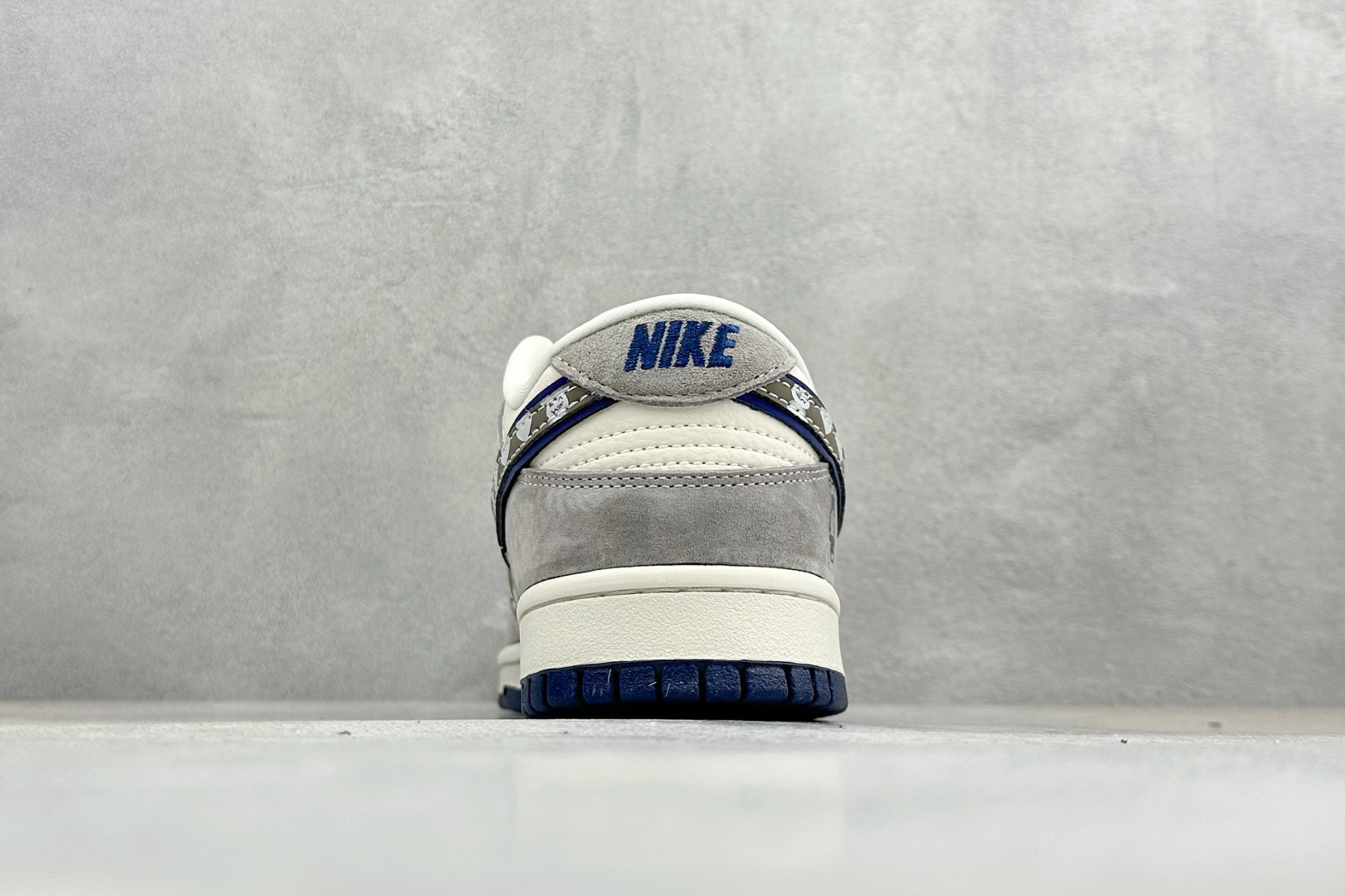 奶咖暴力熊Dunk 把温柔与潮酷焊在脚上 TX1688-007