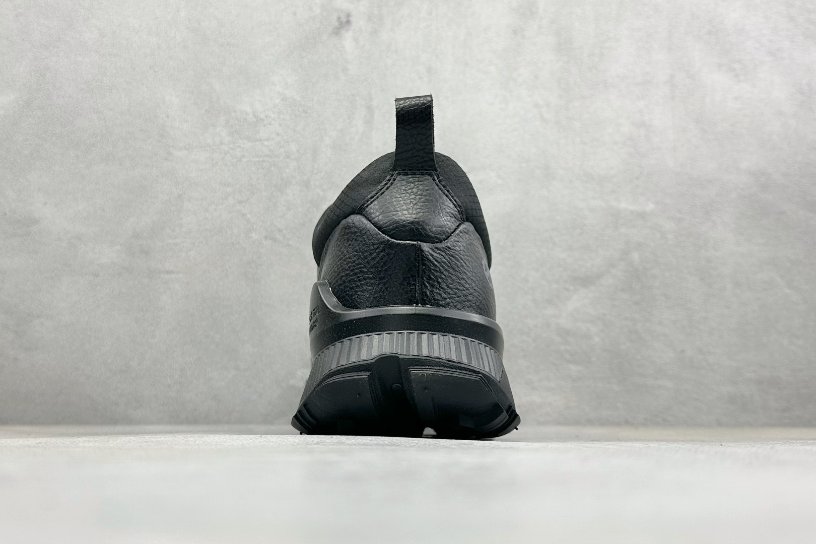 260 Ecco爱步-新款透气户外耐磨健步运动鞋 牛皮鞋面拼接透气网布防泼水-Chinese UA Cheap High Quatity Brand Clothes Bags handbags Sneakers wholesale wholesaler seller from China Factory suppliers Fashion Clothing Shoes best Quality Beautiful Price 260 Ecco爱步-新款透气户外耐磨健步运动鞋 牛皮鞋面拼接透气网布防泼水