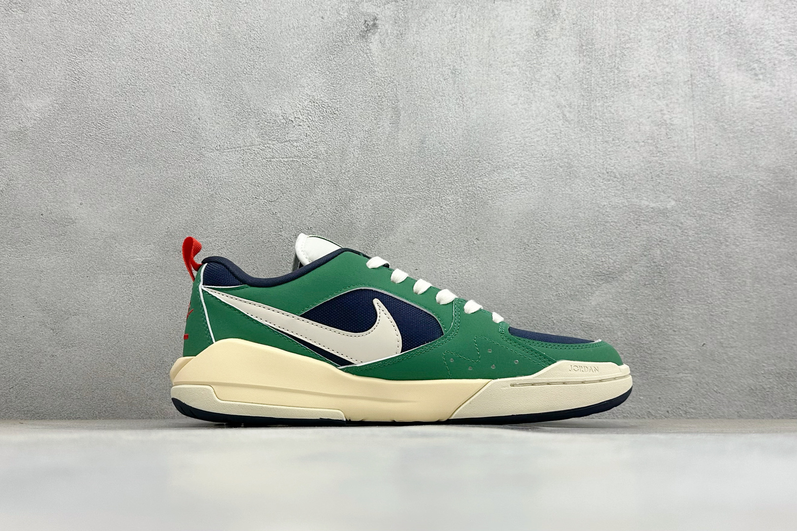 AD版Jordan CMFT ERA 舒适简约低帮运动板鞋 HJ6777-400