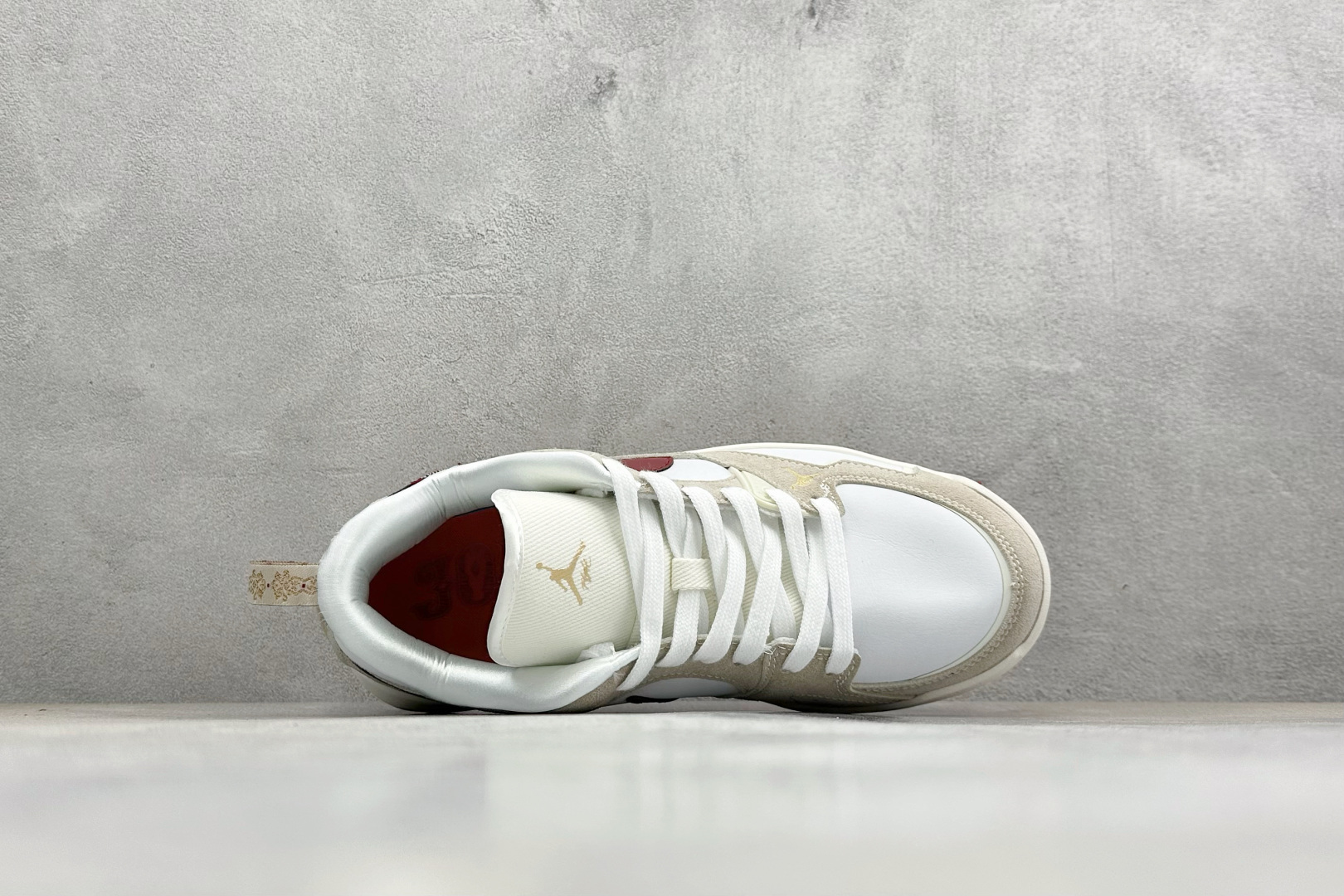 AD版Jordan CMFT ERA 舒适简约低帮运动板鞋 IQ3473-161 AD版Jordan CMFT ERA 舒适简约低帮运动板鞋 IQ3473-161