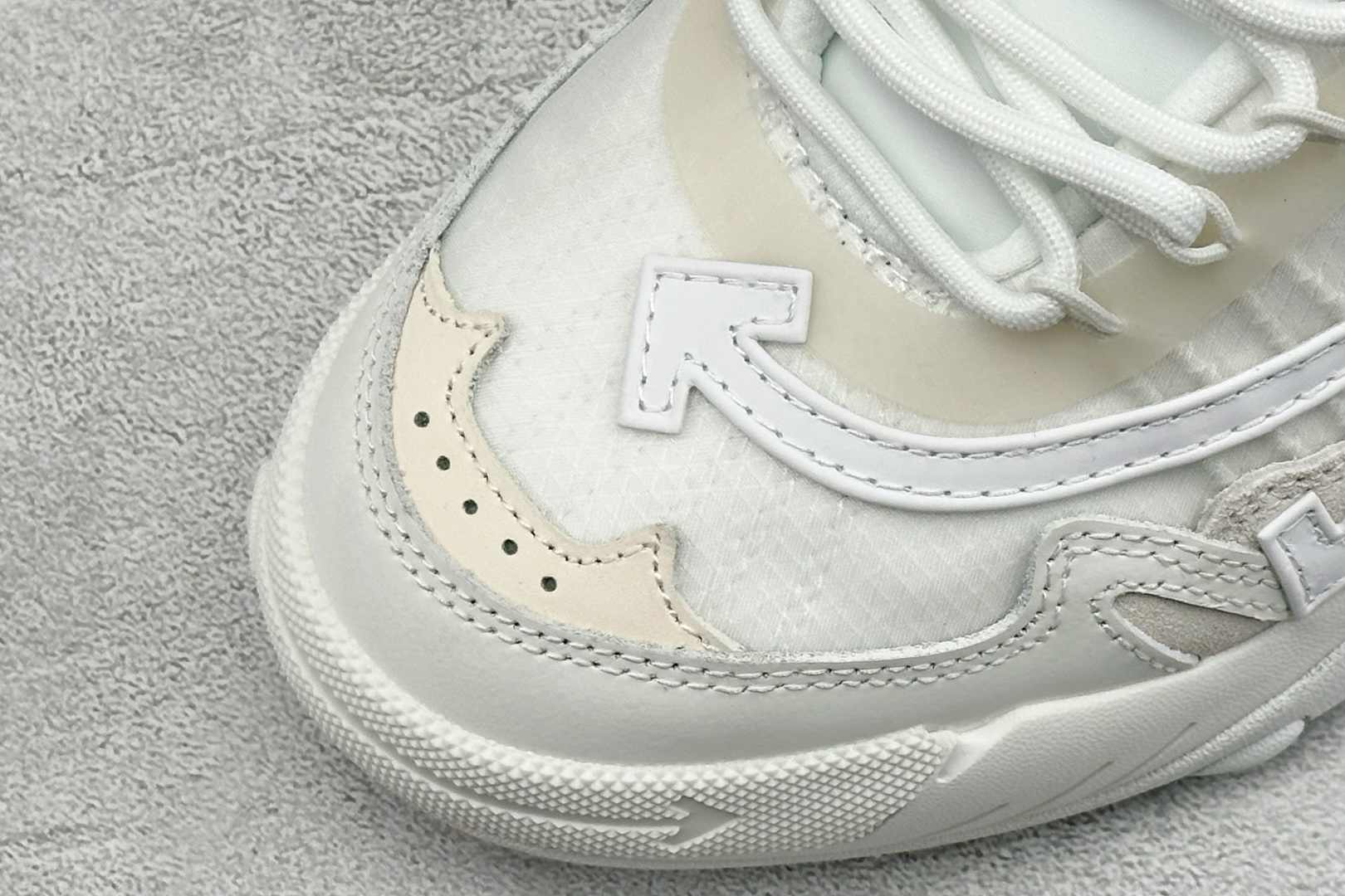 380 S版OFF-WHITE-ODSY 圆头系带 耐磨 低帮生活休闲鞋 OWIA190F23FAB003-Chinese UA Cheap High Quatity Brand Clothes Bags handbags Sneakers wholesale wholesaler seller from China Factory suppliers Fashion Clothing Shoes best Quality Beautiful Price 380 S版OFF-WHITE-ODSY 圆头系带 耐磨 低帮生活休闲鞋 OWIA190F23FAB003