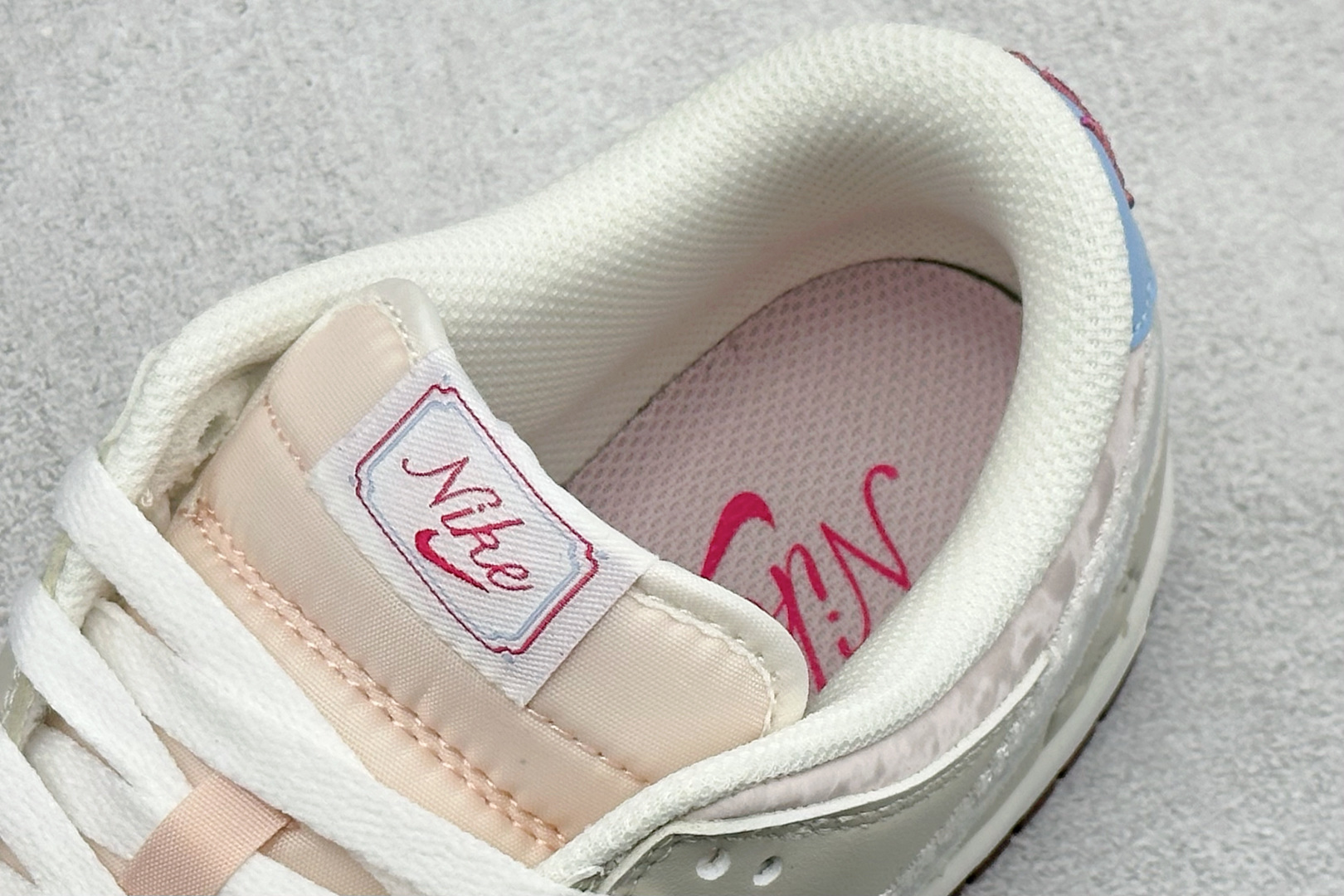 K版Nike Dunk Low ”Valentine’s Day” 情人节限定 米粉 奶白 IQ1145-610 K版Nike Dunk Low ”Valentine’s Day” 情人节限定 米粉 奶白 IQ1145-610