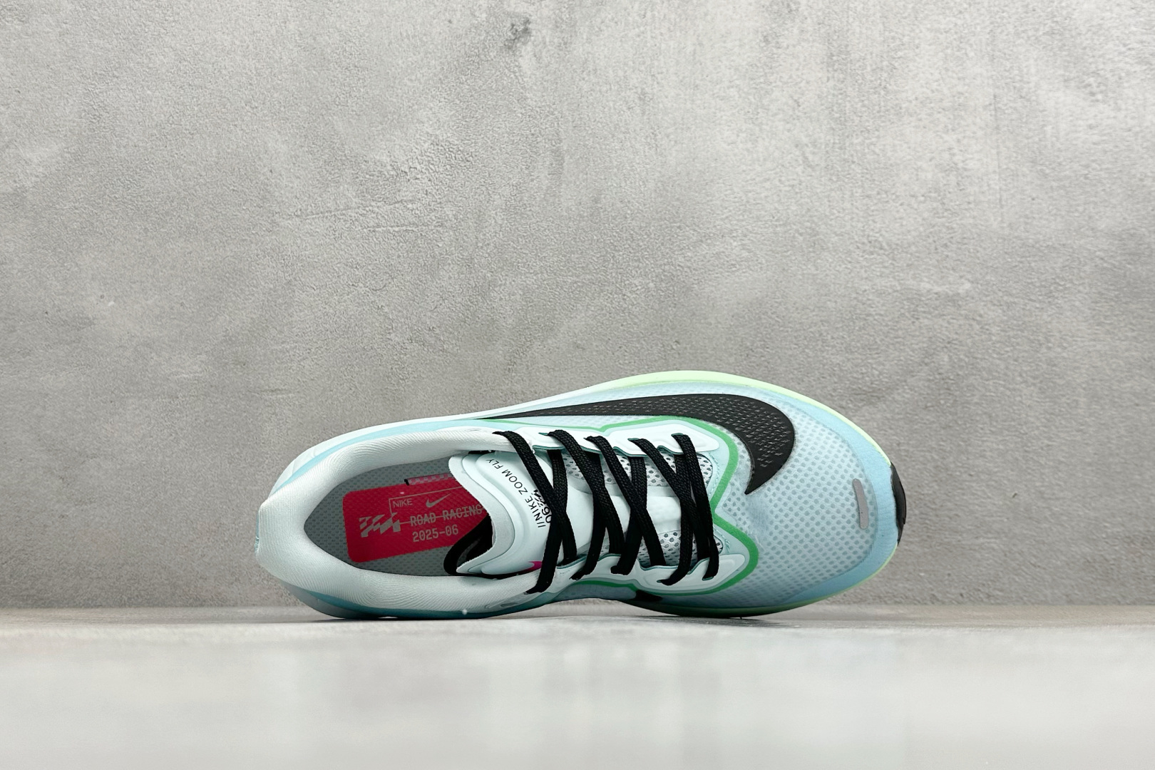 Nk Zoom Fly 6 耐克超弹轻盈跑步鞋 FN8454-402