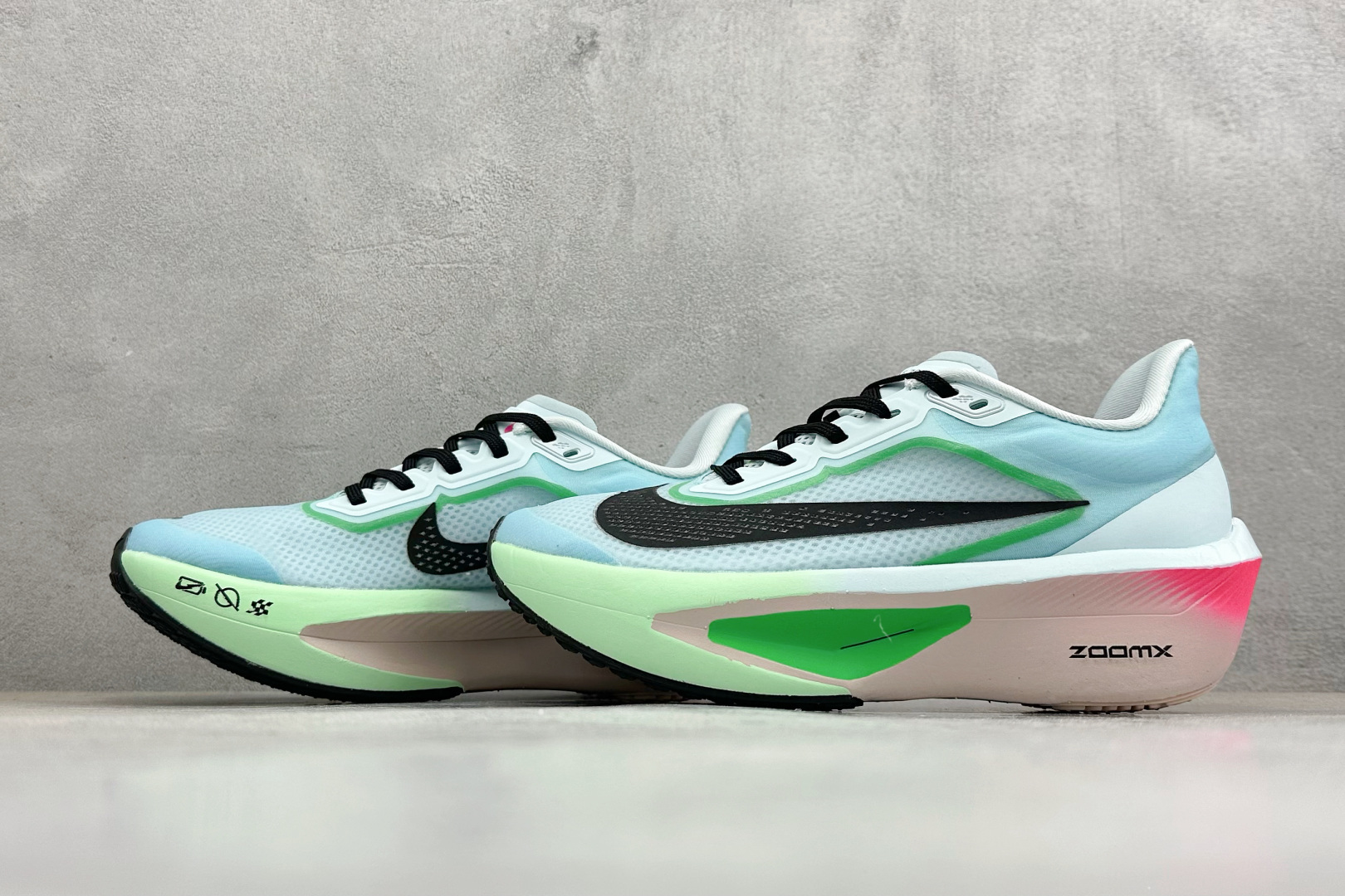 Nk Zoom Fly 6 耐克超弹轻盈跑步鞋 FN8454-402