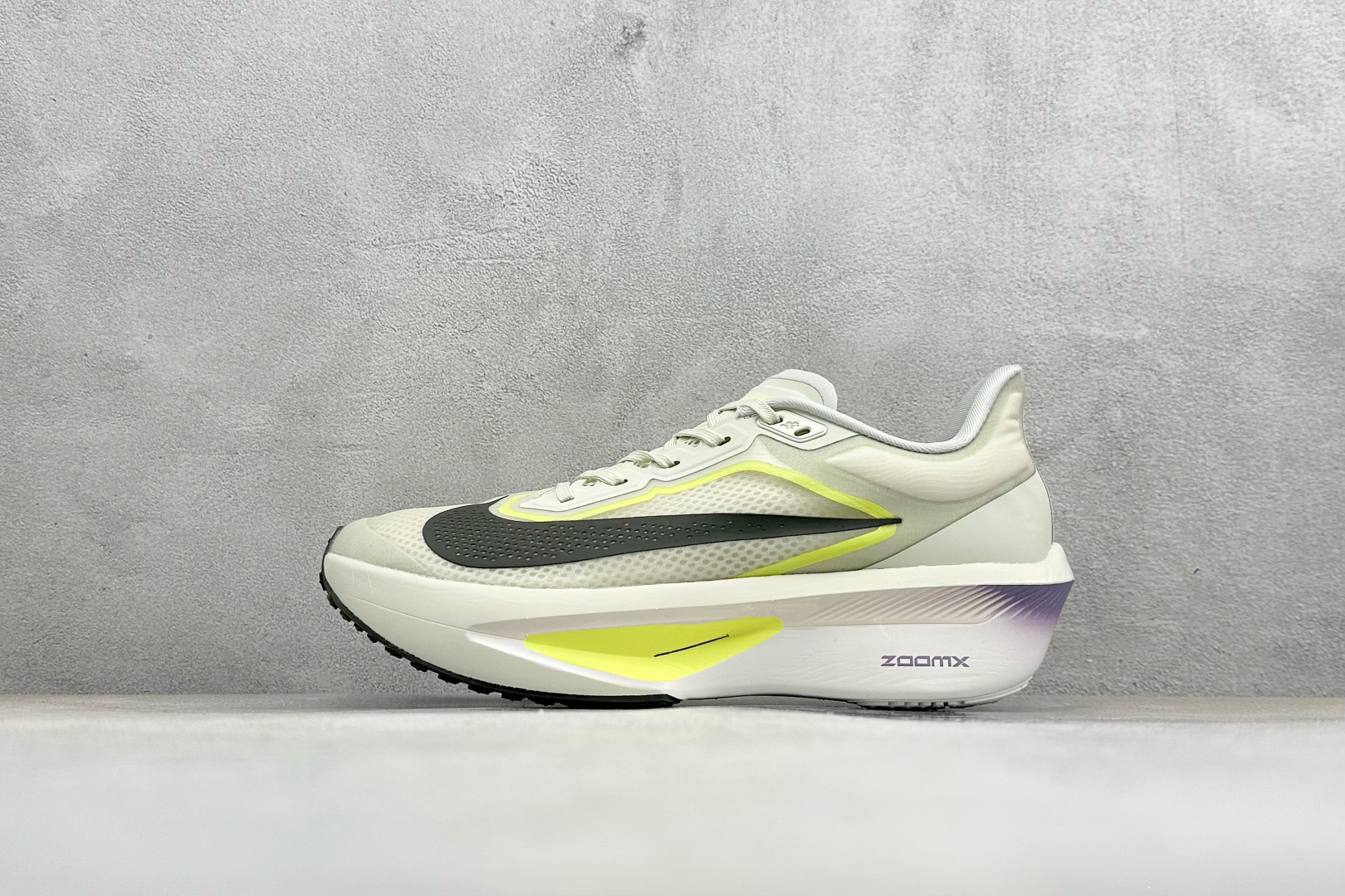 Nk Zoom Fly 6 耐克超弹轻盈跑步鞋 FN8454-004 Nk Zoom Fly 6 耐克超弹轻盈跑步鞋 FN8454-004