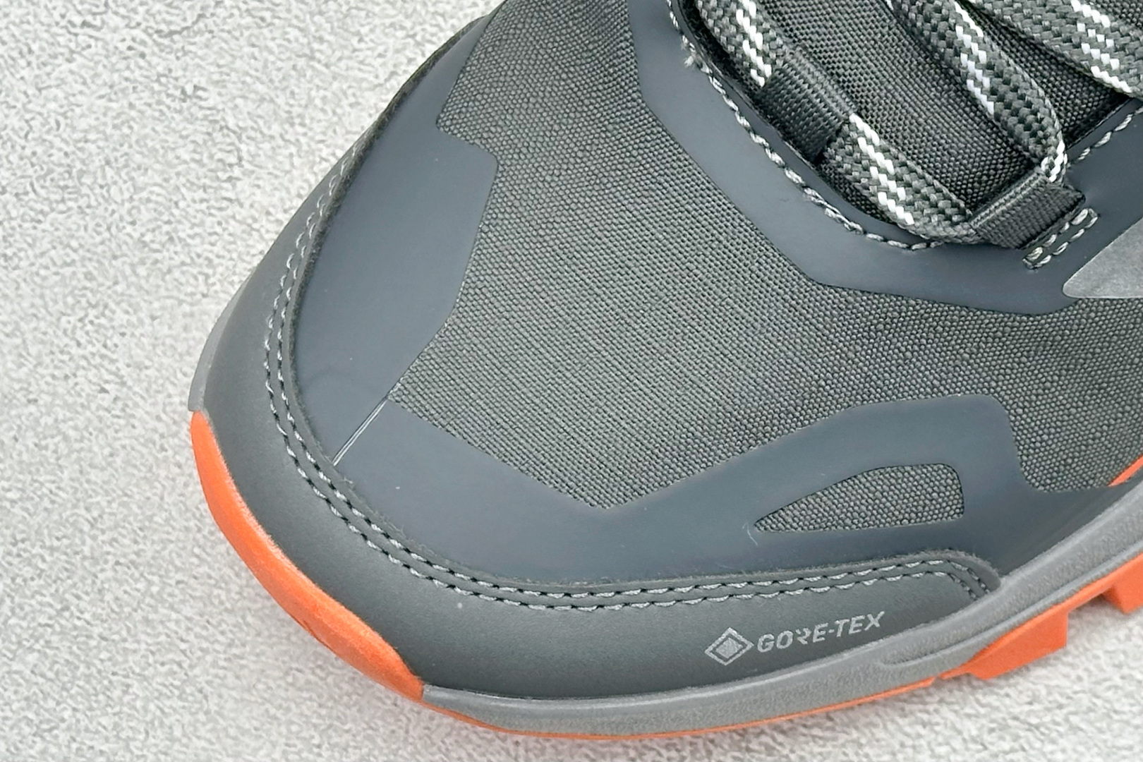 Adidas Terrex Skychaser Ax5 舒适柔软 低帮休闲登山鞋 JS4608 Adidas Terrex Skychaser Ax5 舒适柔软 低帮休闲登山鞋 JS4608