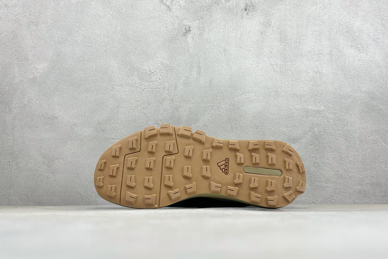 Adidas Terrex Skychaser Ax5 舒适柔软 低帮休闲登山鞋 JQ2214 Adidas Terrex Skychaser Ax5 舒适柔软 低帮休闲登山鞋 JQ2214