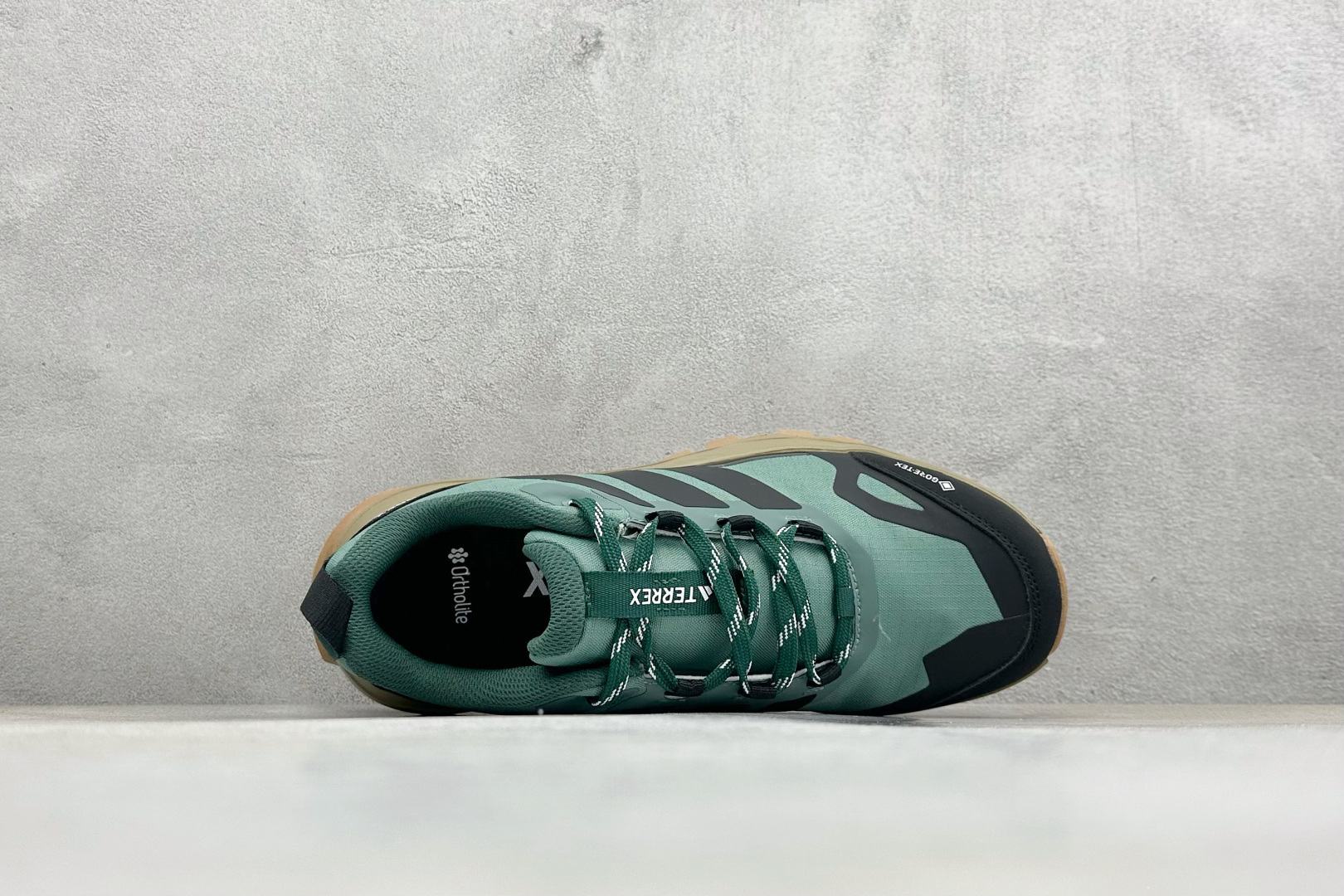 Adidas Terrex Skychaser Ax5 舒适柔软 低帮休闲登山鞋 JQ2214 Adidas Terrex Skychaser Ax5 舒适柔软 低帮休闲登山鞋 JQ2214