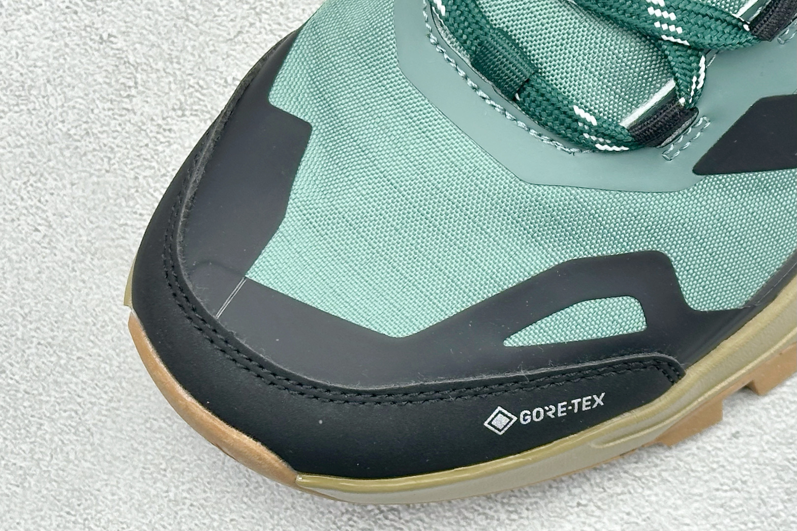 Adidas Terrex Skychaser Ax5 舒适柔软 低帮休闲登山鞋 JQ2214 Adidas Terrex Skychaser Ax5 舒适柔软 低帮休闲登山鞋 JQ2214