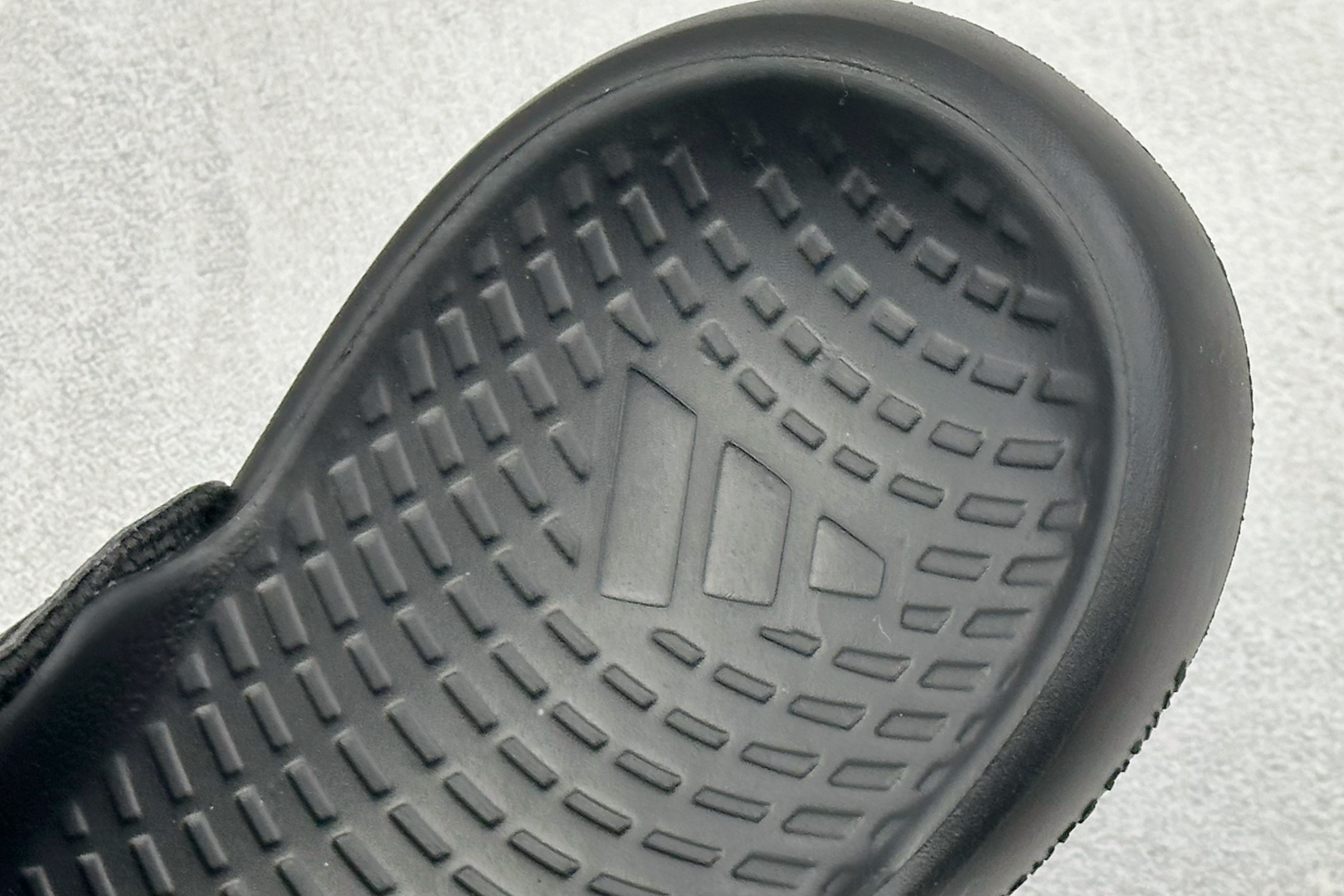 Adidas LIGHTBLAZE SLIDESP 运动休闲舒适拖鞋 JS3582