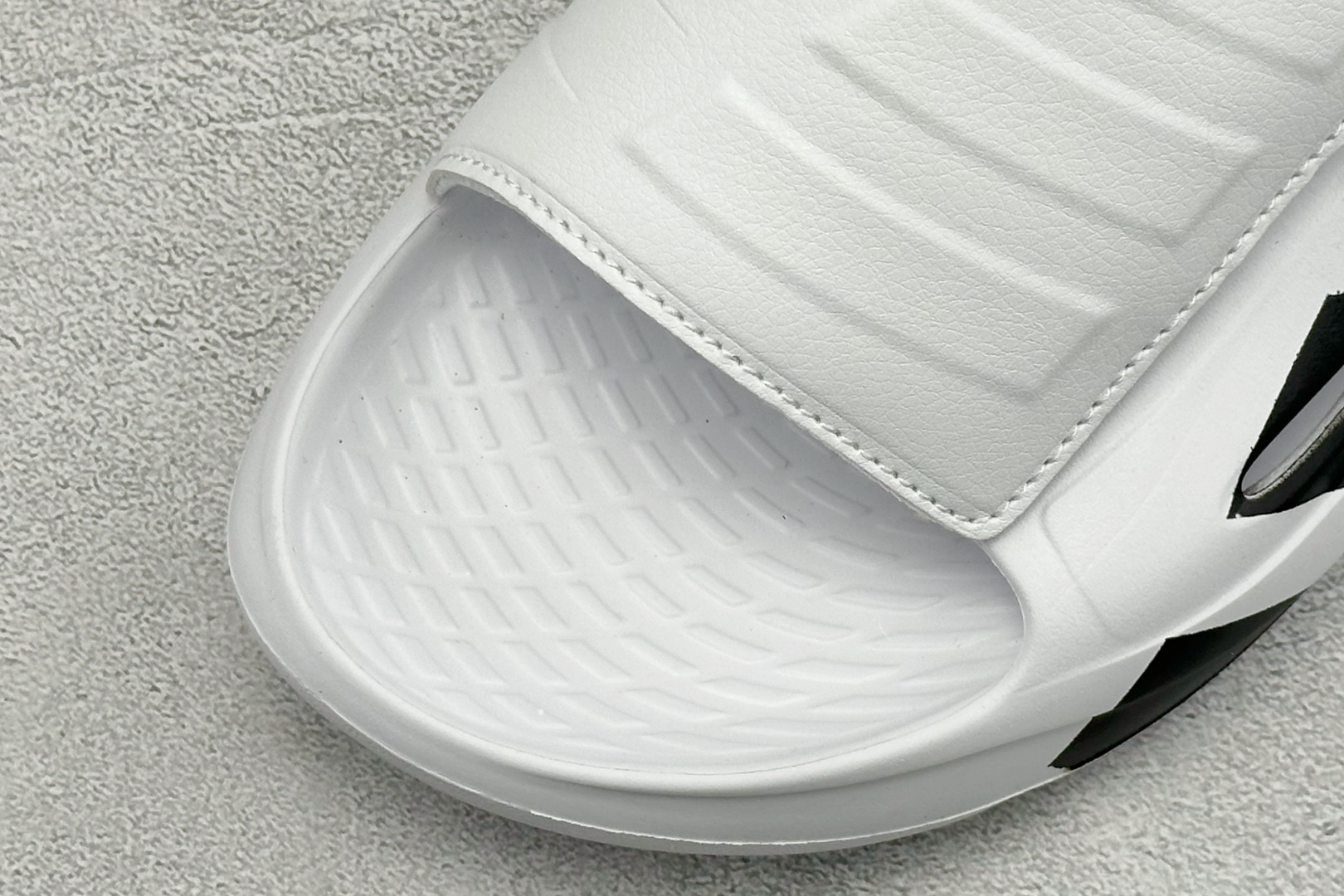 Adidas LIGHTBLAZE SLIDESP 运动休闲舒适拖鞋 JS3584 Adidas LIGHTBLAZE SLIDESP 运动休闲舒适拖鞋 JS3584