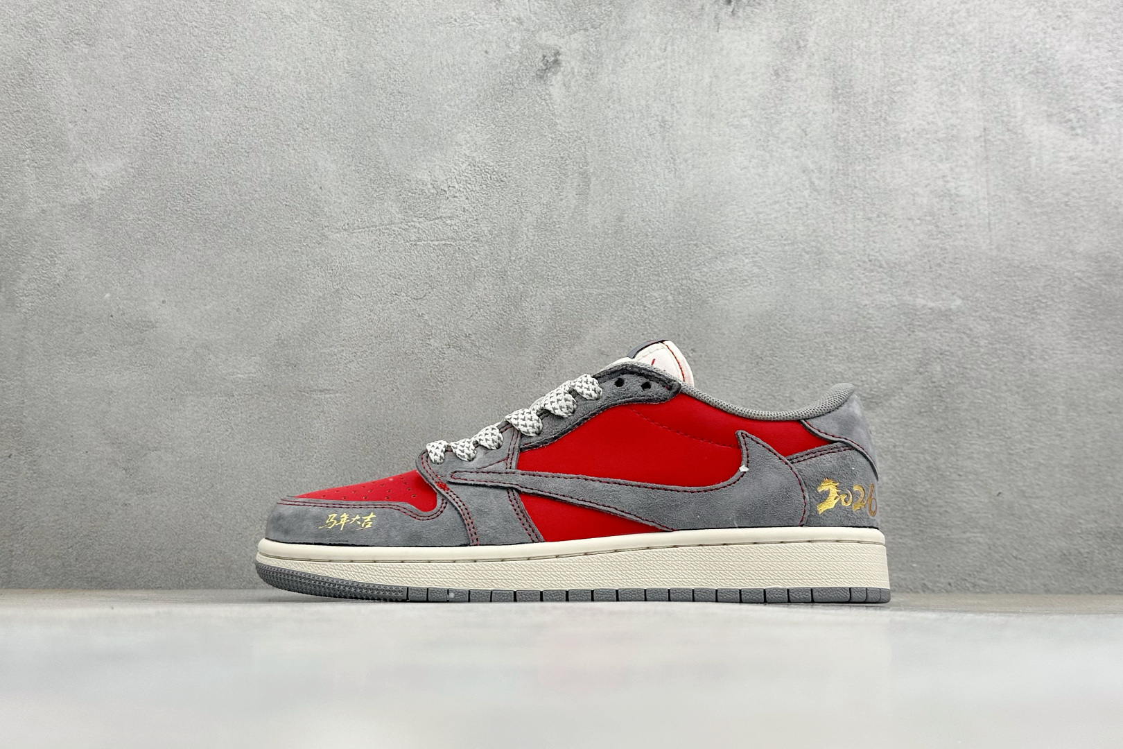 福利特价 Air Jordan 1 Low AJ1 乔1 2026马年限定 高端定制 低帮倒钩复古篮球鞋