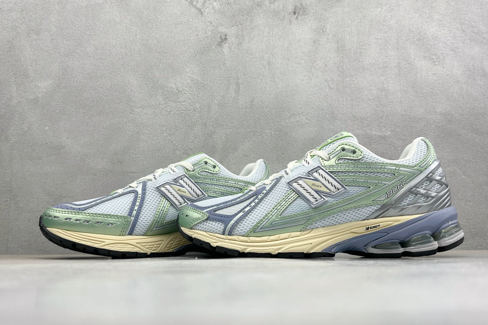 200 GS版New Balance M1906系列复古单品宝藏老爹鞋 U1906RNE-Chinese UA Cheap High Quatity Brand Clothes Bags handbags Sneakers wholesale wholesaler seller from China Factory suppliers Fashion Clothing Shoes best Quality Beautiful Price 200 GS版New Balance M1906系列复古单品宝藏老爹鞋 U1906RNE