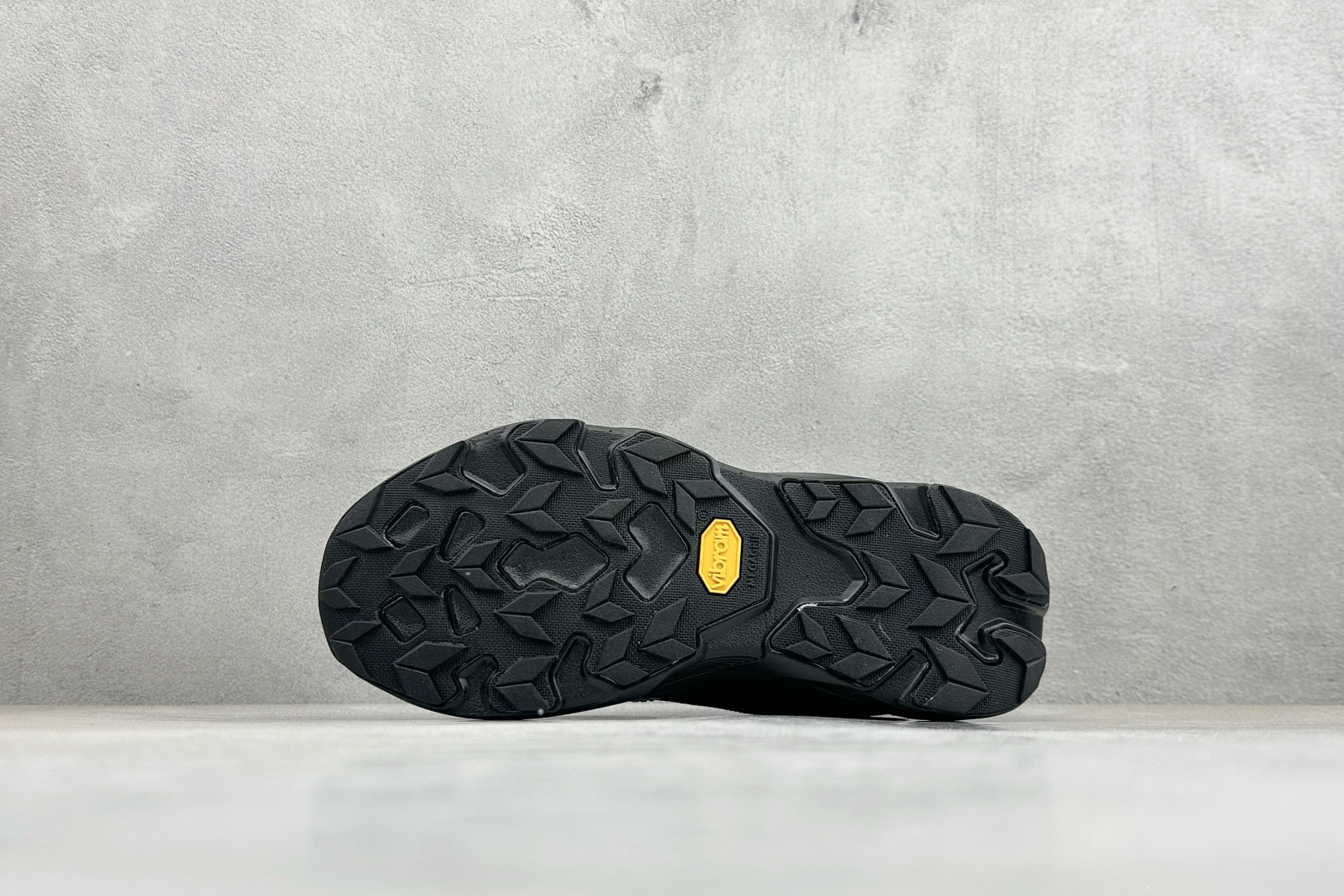 220 M版可隆KOLON SPORT 抓地V底巴斯夫轻盈KRUST越野跑鞋-Chinese UA Cheap High Quatity Brand Clothes Bags handbags Sneakers wholesale wholesaler seller from China Factory suppliers Fashion Clothing Shoes best Quality Beautiful Price 220 M版可隆KOLON SPORT 抓地V底巴斯夫轻盈KRUST越野跑鞋