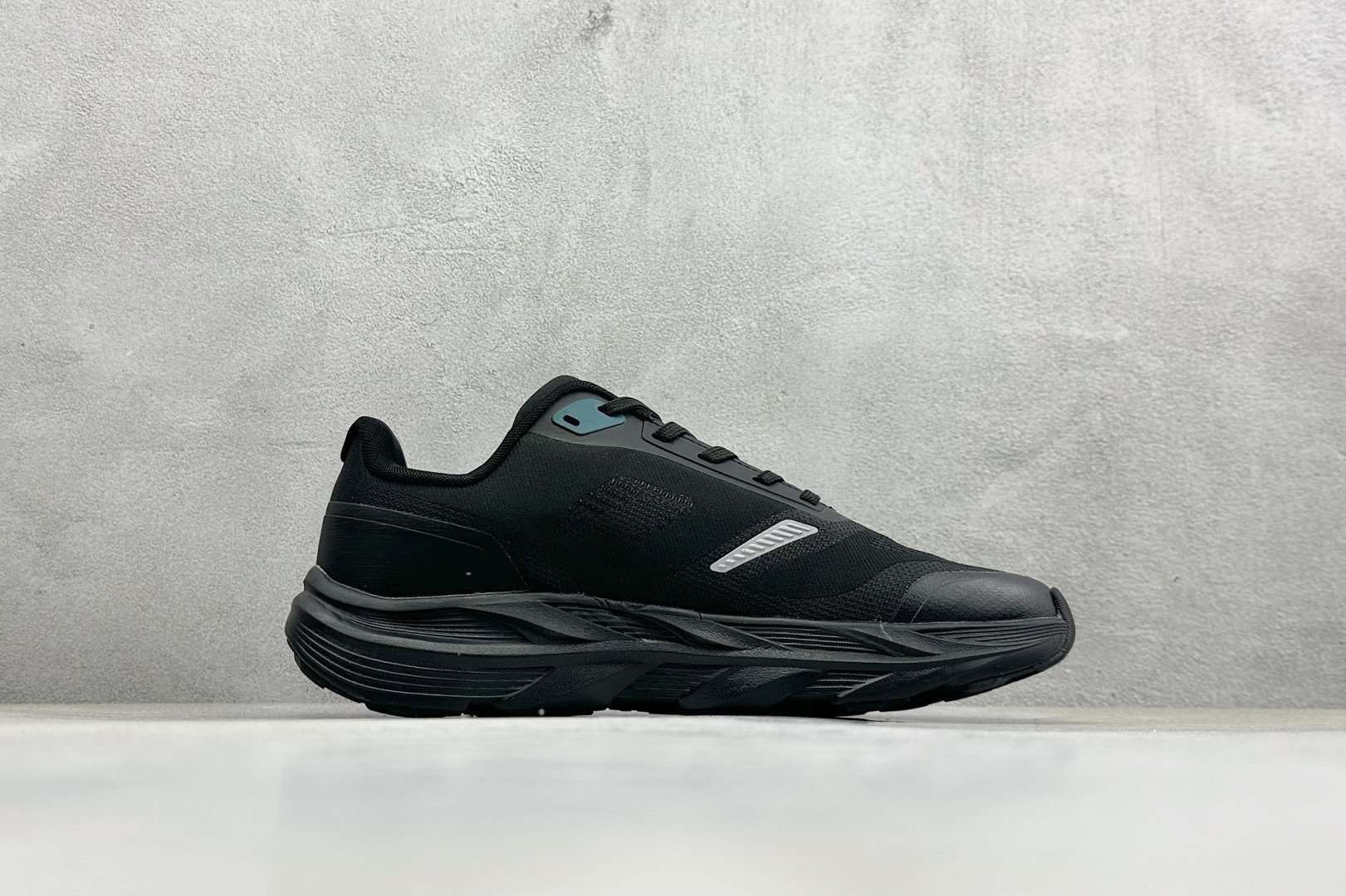 220 M版可隆KOLON SPORT 抓地V底巴斯夫轻盈KRUST越野跑鞋-Chinese UA Cheap High Quatity Brand Clothes Bags handbags Sneakers wholesale wholesaler seller from China Factory suppliers Fashion Clothing Shoes best Quality Beautiful Price 220 M版可隆KOLON SPORT 抓地V底巴斯夫轻盈KRUST越野跑鞋