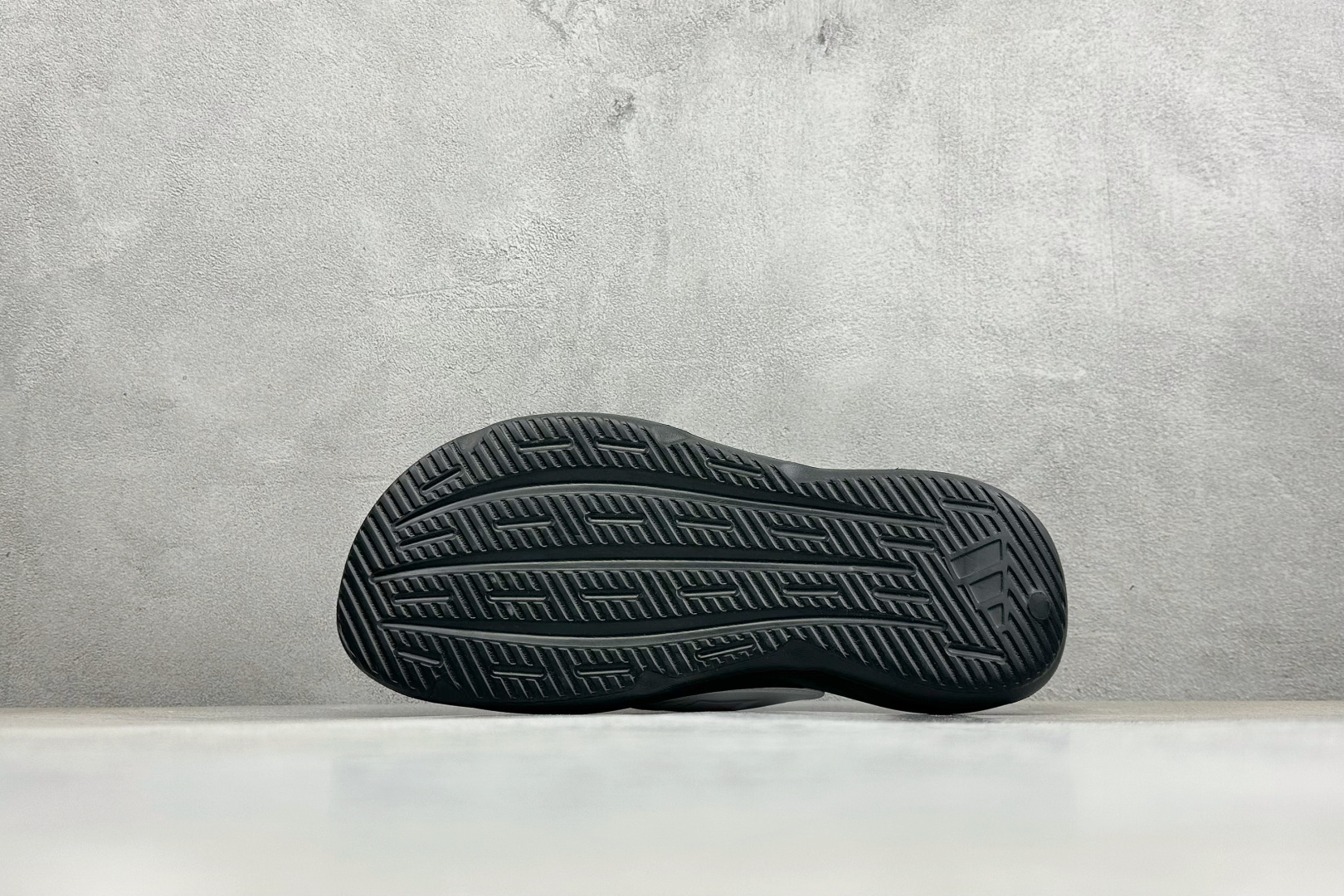 Adidas LIGHTBLAZE SLIDESP 运动休闲舒适拖鞋 JS3587 Adidas LIGHTBLAZE SLIDESP 运动休闲舒适拖鞋 JS3587
