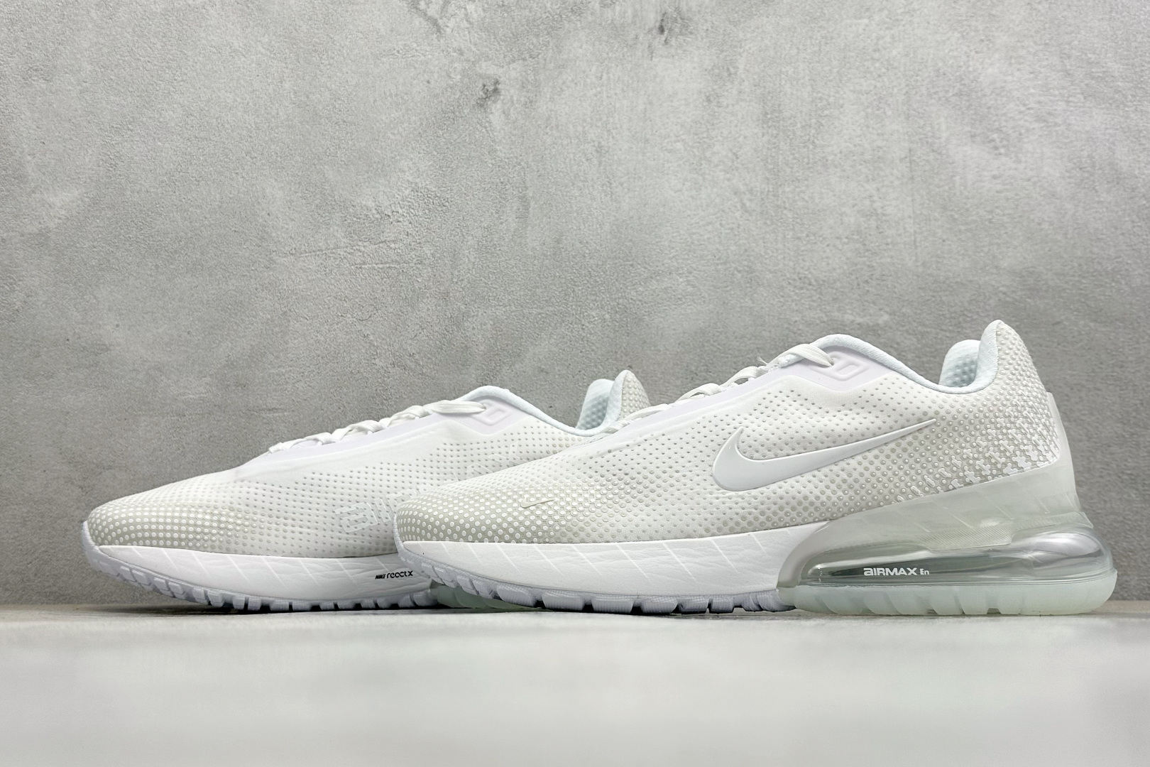 Nike Air Max Phoenix 复古子弹气垫运动跑步鞋 FZ5307-102 Nike Air Max Phoenix 复古子弹气垫运动跑步鞋 FZ5307-102