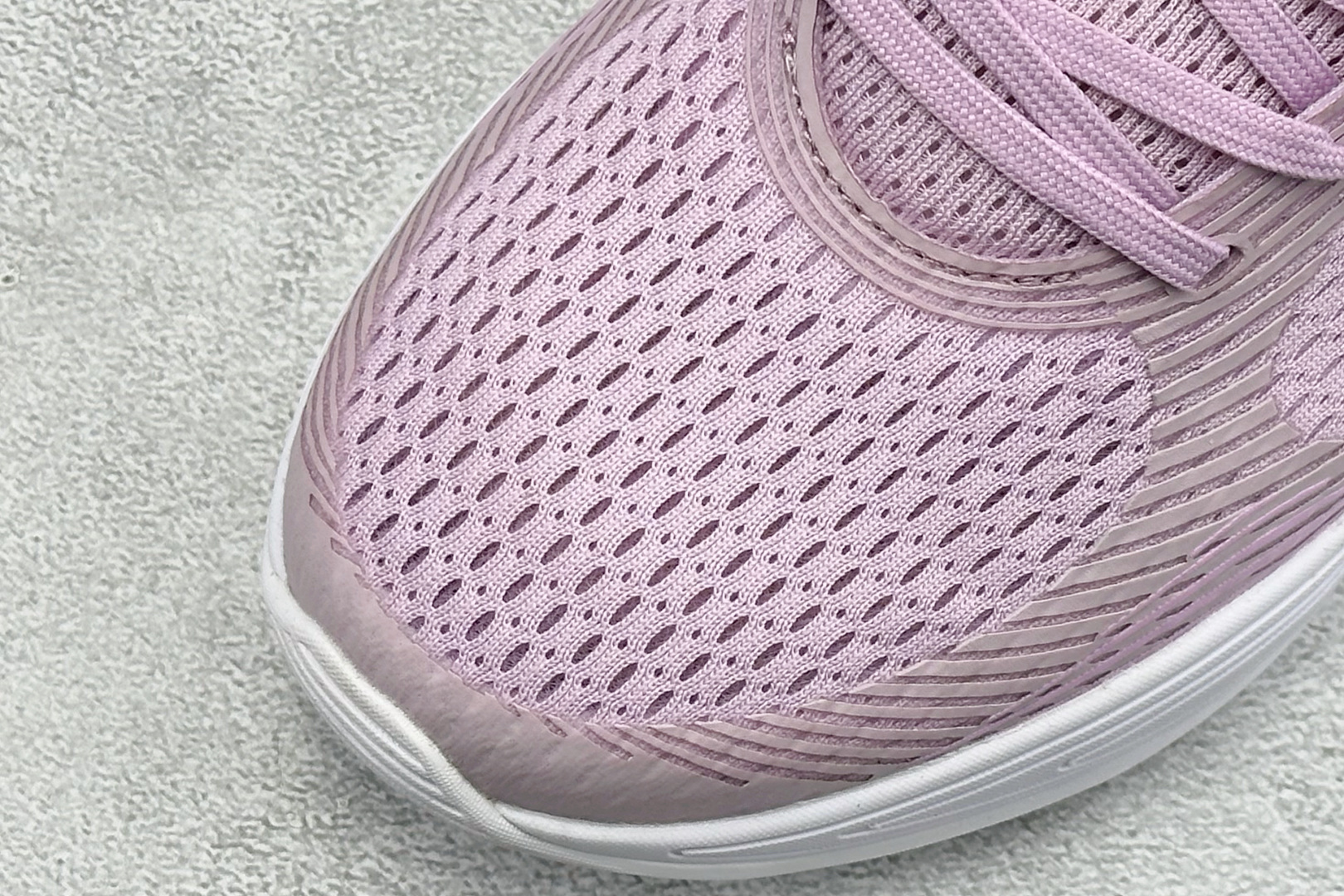 NIKE COMFIRIDE 透气防震运动跑步鞋 DX5886-004