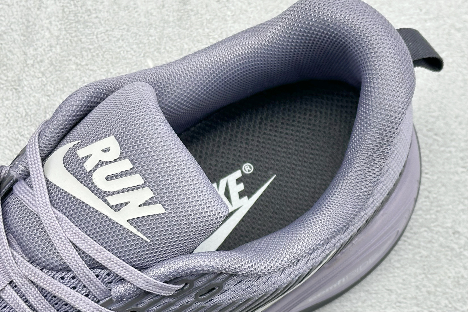 NIKE COMFIRIDE 透气防震运动跑步鞋 DX5886-005 NIKE COMFIRIDE 透气防震运动跑步鞋 DX5886-005