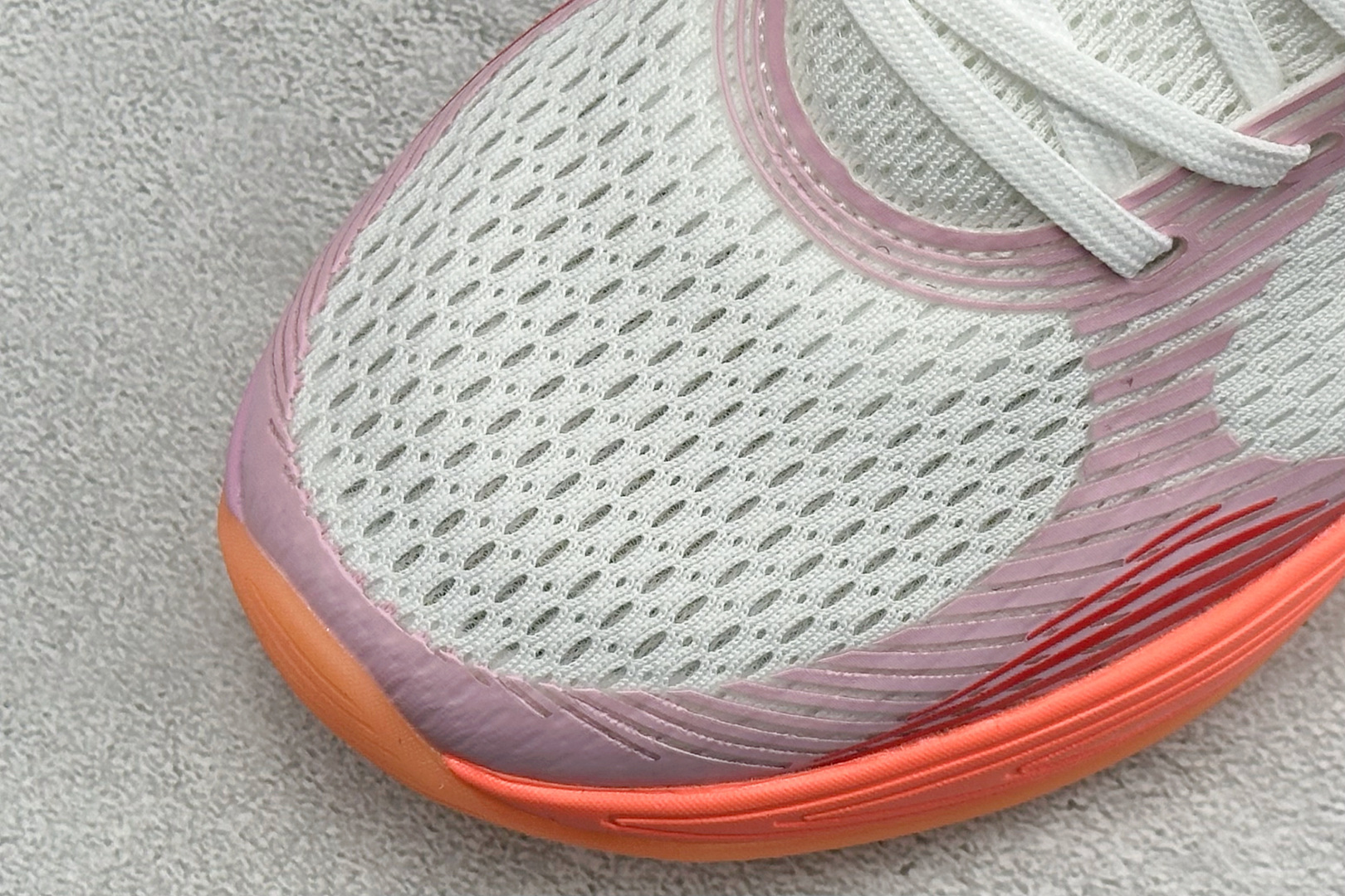 NIKE COMFIRIDE 透气防震运动跑步鞋 搭载柔软厚实的 ComfiRide 泡绵缓震配置 DX5886-003
