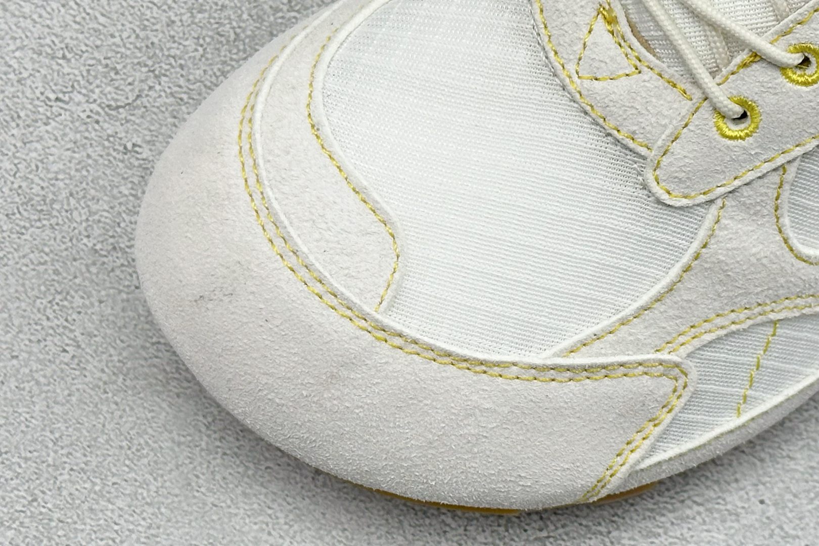 300 Bottega Veneta葆蝶家 Orbit Flash BV王一博同款 麂皮 圆头抽绳平底 低帮德训鞋-Chinese UA Cheap High Quatity Brand Clothes Bags handbags Sneakers wholesale wholesaler seller from China Factory suppliers Fashion Clothing Shoes best Quality Beautiful Price 300 Bottega Veneta葆蝶家 Orbit Flash BV王一博同款 麂皮 圆头抽绳平底 低帮德训鞋