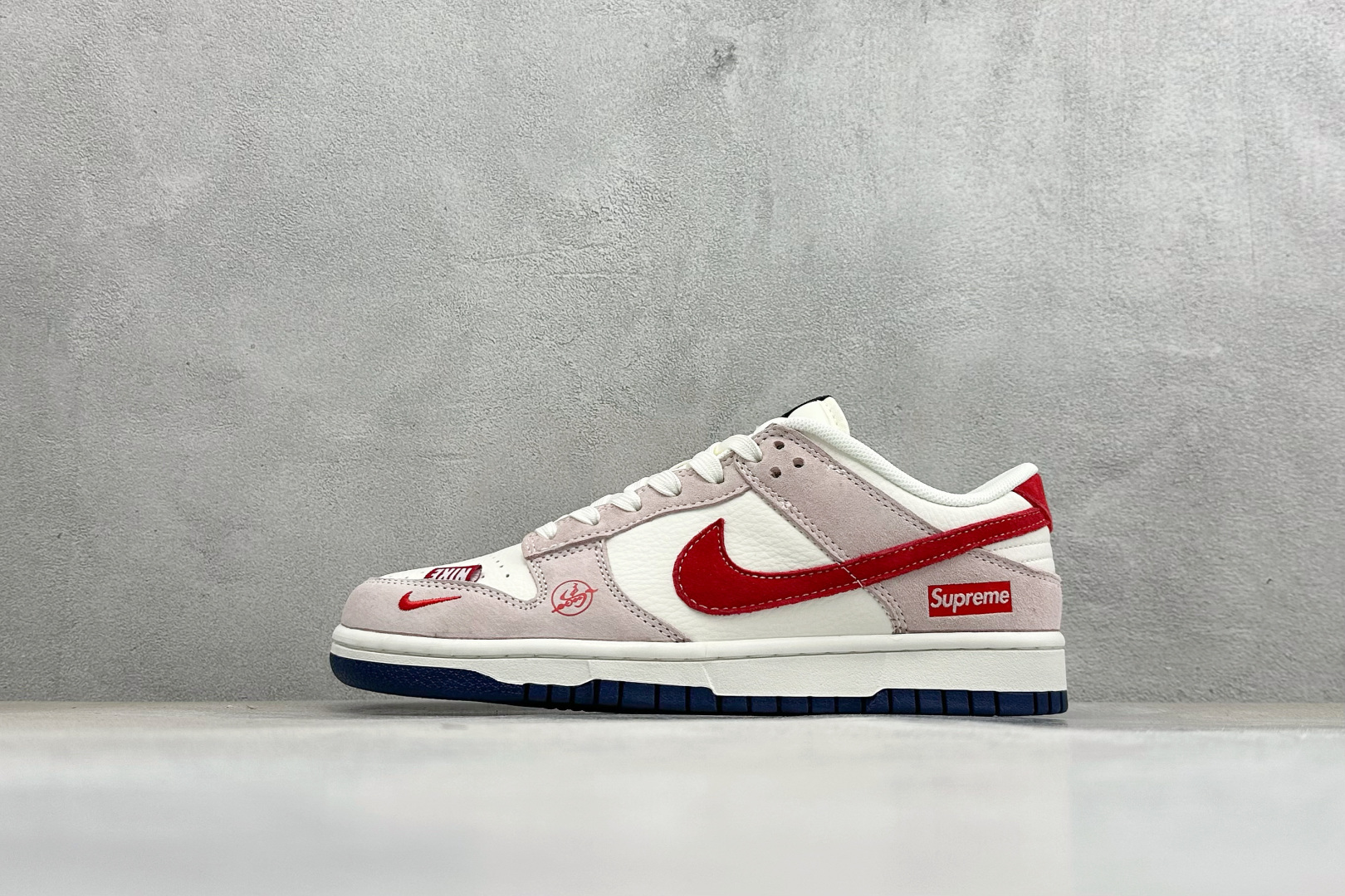 280 Nike Dunk Low 联名款 白红粉 复古休闲板鞋 XZ5899-112