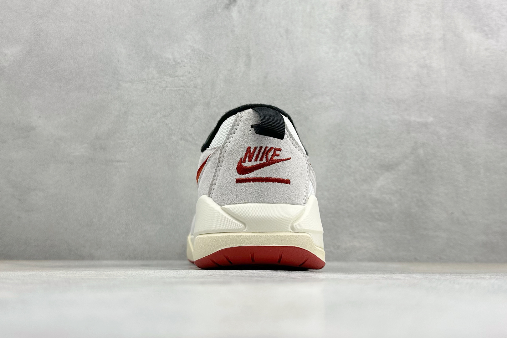 AD版Jordan CMFT ERA 舒适简约低帮运动板鞋 HJ6777-101 AD版Jordan CMFT ERA 舒适简约低帮运动板鞋 HJ6777-101