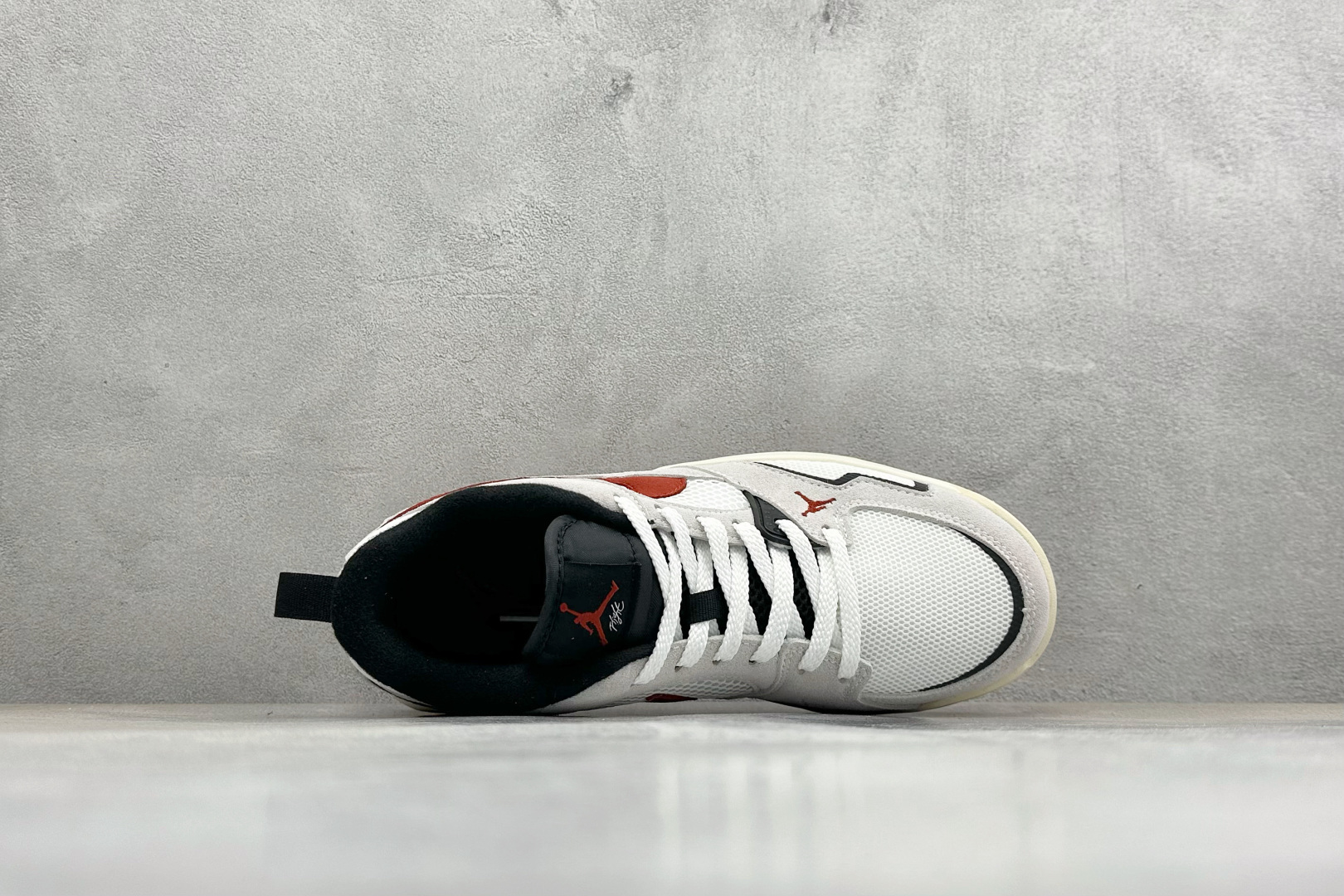 AD版Jordan CMFT ERA 舒适简约低帮运动板鞋 HJ6777-101 AD版Jordan CMFT ERA 舒适简约低帮运动板鞋 HJ6777-101