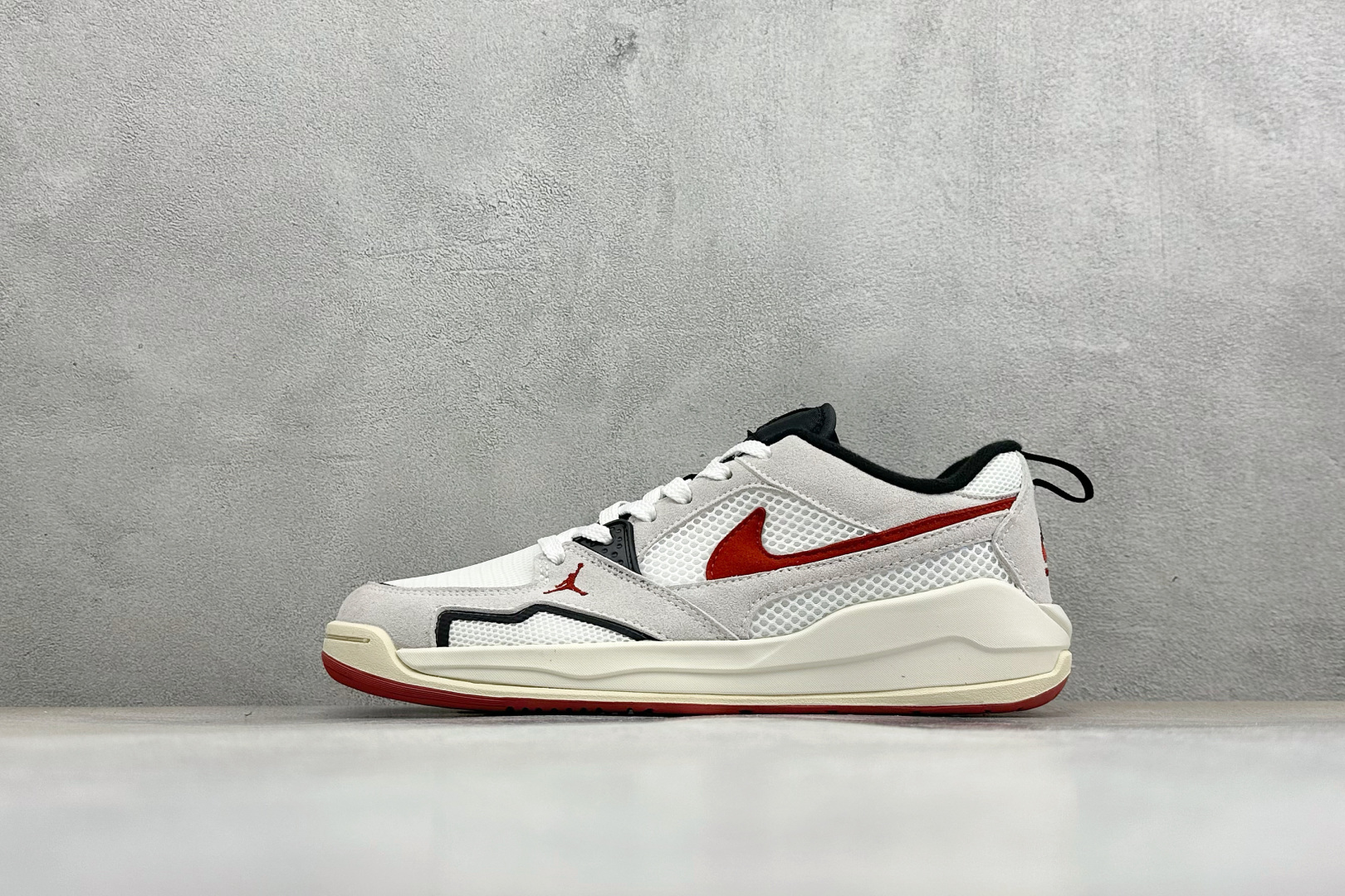 AD版Jordan CMFT ERA 舒适简约低帮运动板鞋 HJ6777-101 AD版Jordan CMFT ERA 舒适简约低帮运动板鞋 HJ6777-101
