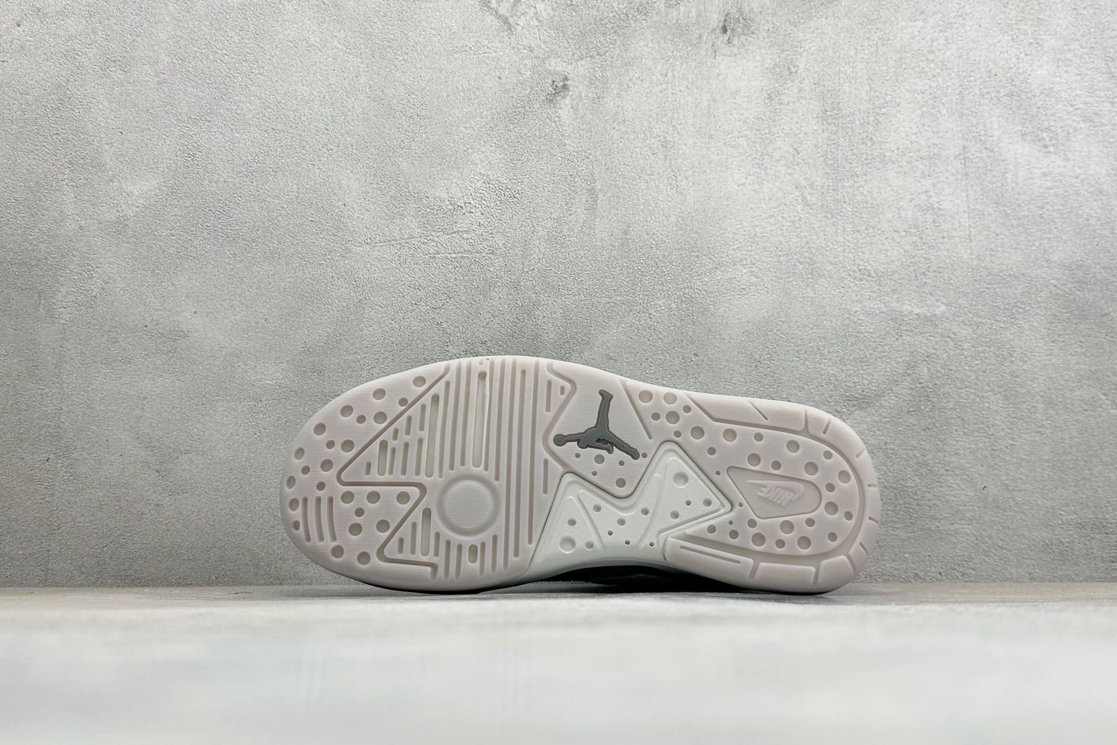 AD版Jordan CMFT ERA 舒适简约低帮运动板鞋 HJ6777-005