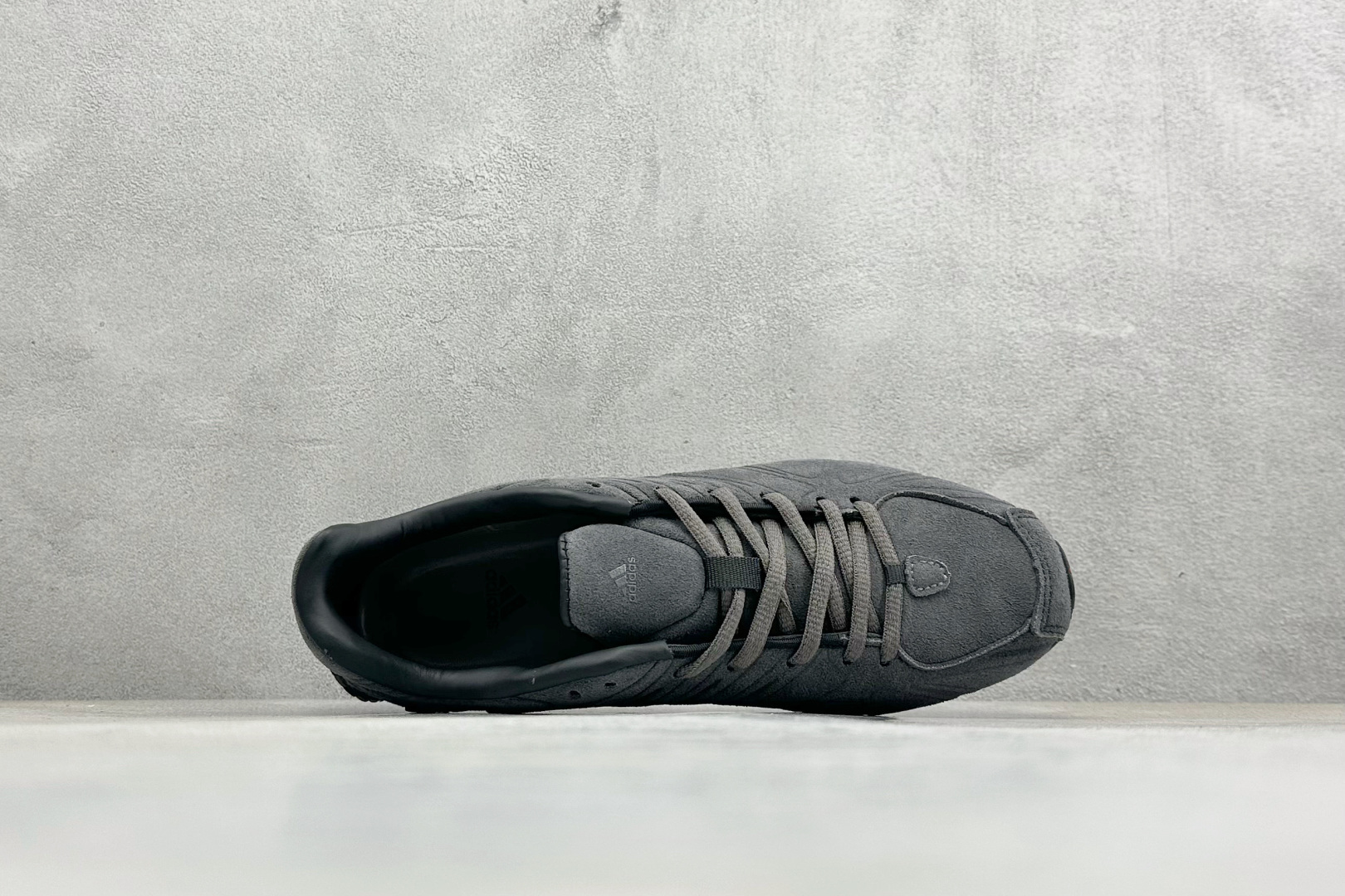 TG版Adidas Ghost Sprint 舒适百搭 生活休闲鞋 JS1068 TG版Adidas Ghost Sprint 舒适百搭 生活休闲鞋 JS1068