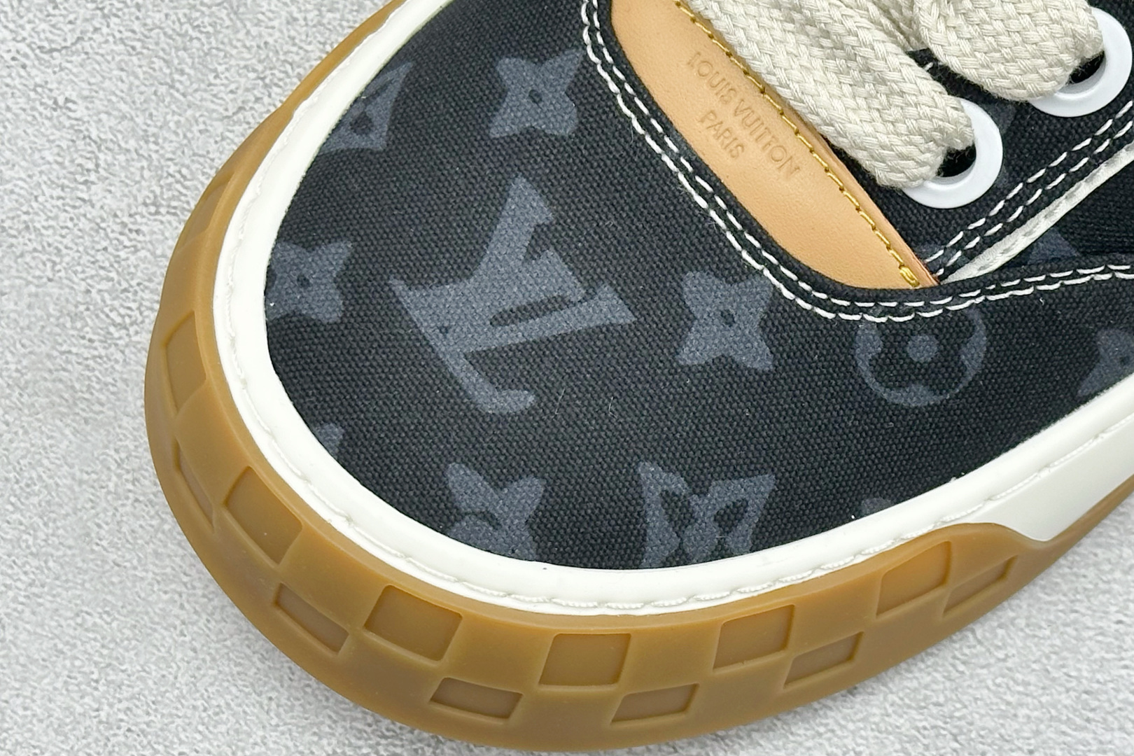 430 LOUIS VUITTON Tilted系列 广东原产 Monogram丹宁布鞋面 1AJ730