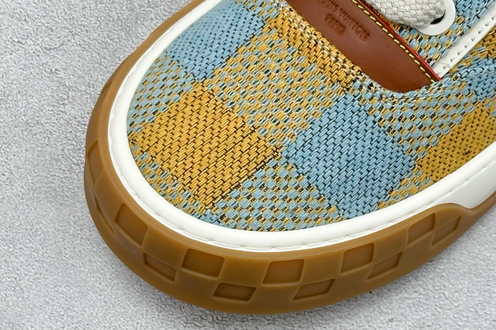 490 LOUIS VUITTON Tilted系列 2026早春全新上架 Tilted Low Sneakers 倾斜系列低帮复古休闲运动板鞋 1AJ788