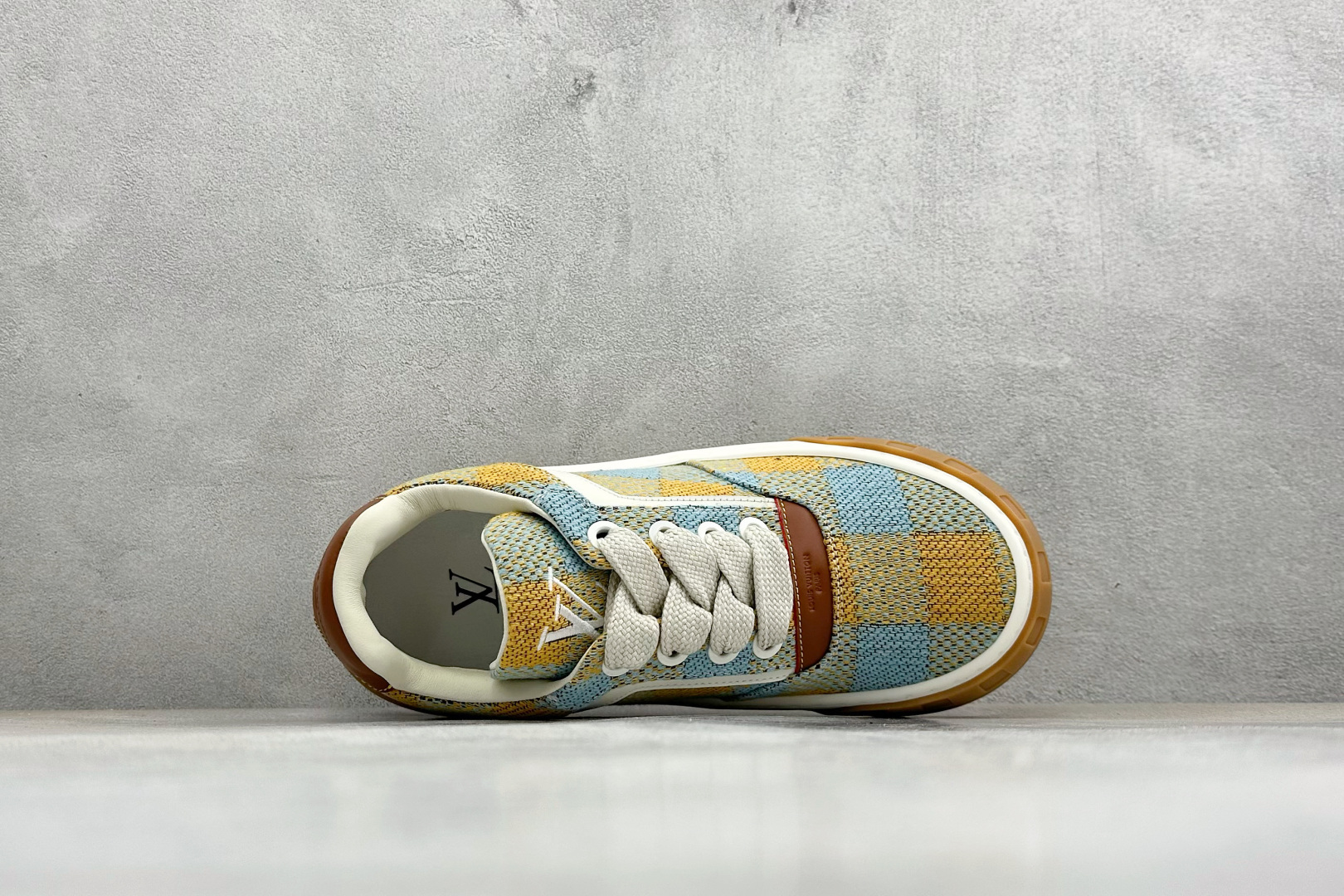 490 LOUIS VUITTON Tilted系列 2026早春全新上架 Tilted Low Sneakers 倾斜系列低帮复古休闲运动板鞋 1AJ788