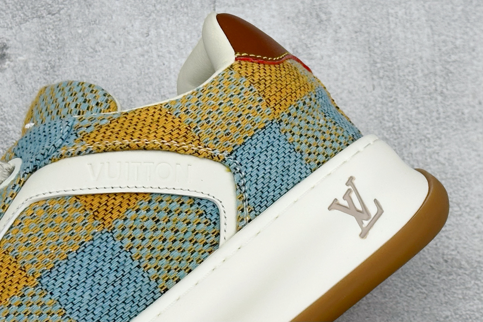 490 LOUIS VUITTON Tilted系列 2026早春全新上架 Tilted Low Sneakers 倾斜系列低帮复古休闲运动板鞋 1AJ788