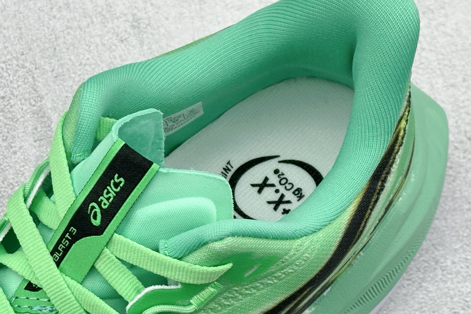 Asics Superblast 3 亚瑟士舒适透气运动跑鞋 103A198-108
