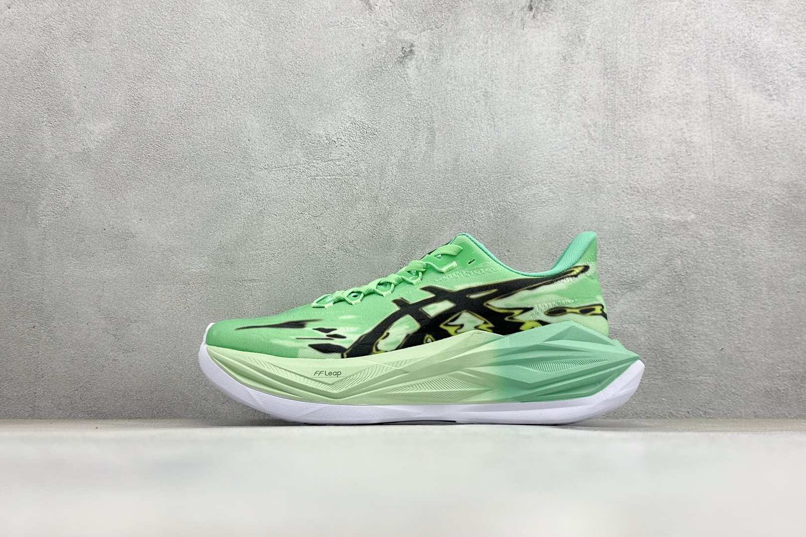 Asics Superblast 3 亚瑟士舒适透气运动跑鞋 103A198-108